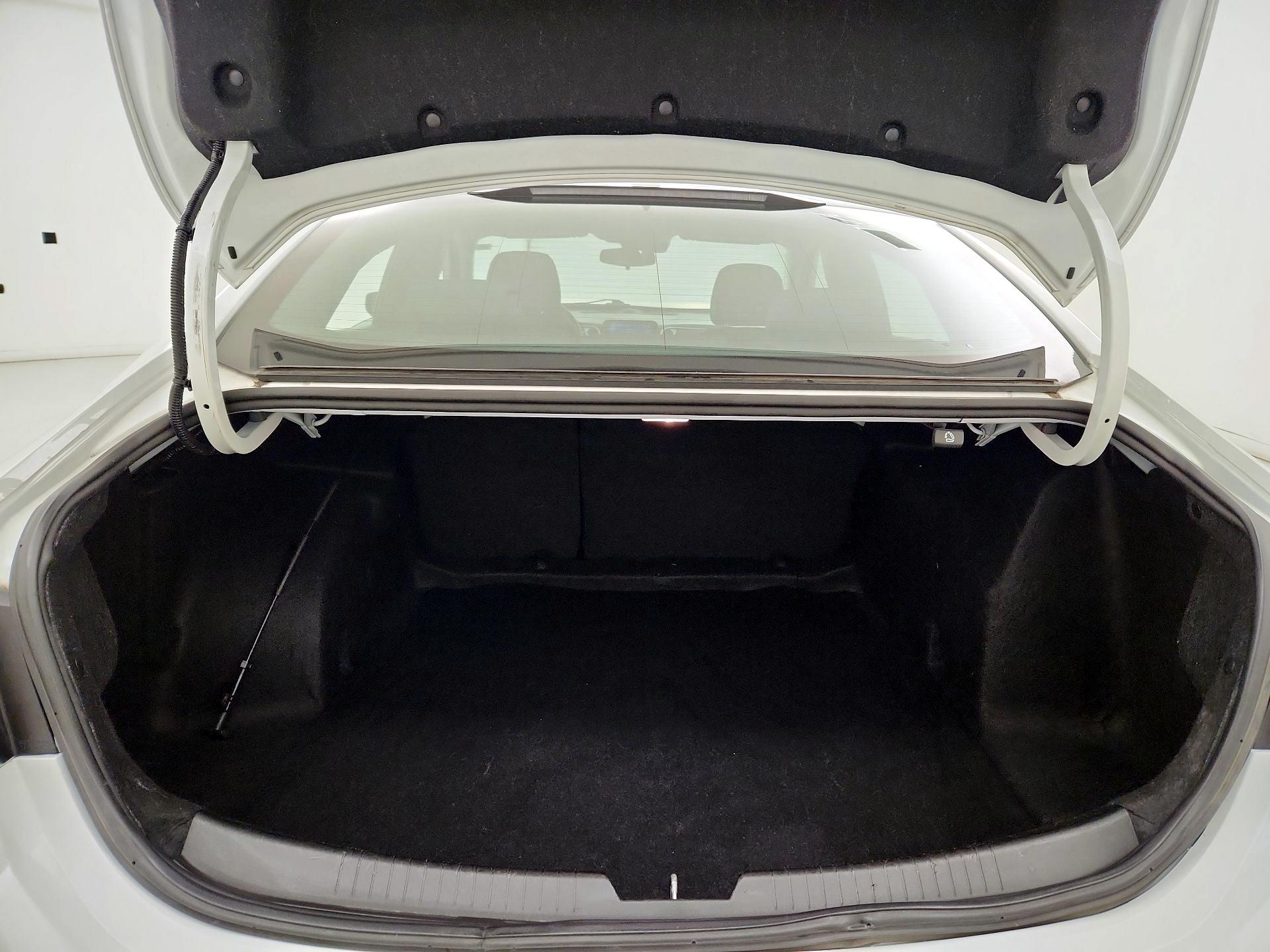 Thumbnail: 2023 Chevrolet Malibu - 20