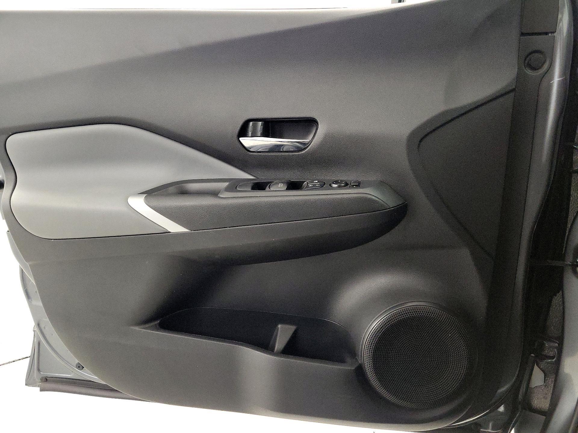 Thumbnail: 2023 Nissan Kicks - 12