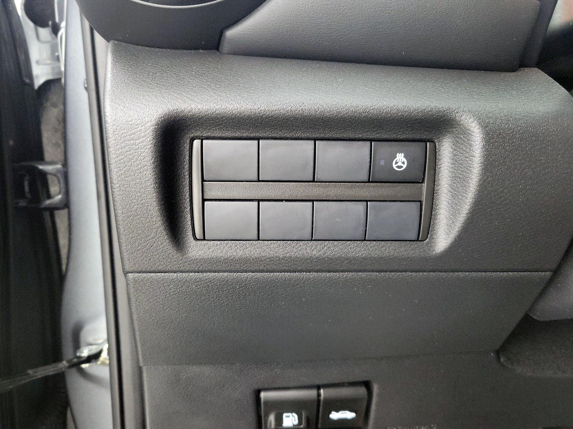 Thumbnail: 2023 Nissan Kicks - 13