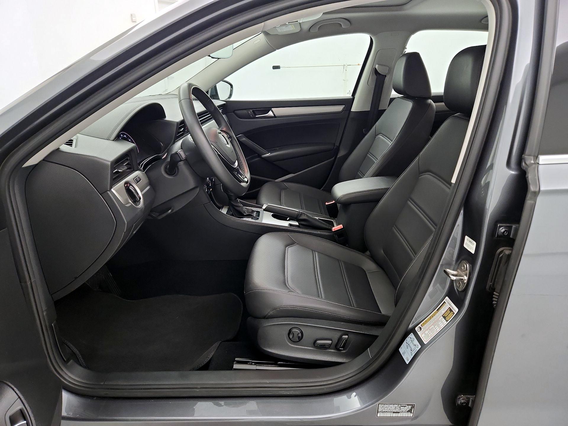 Thumbnail: 2022 Volkswagen Passat - 11