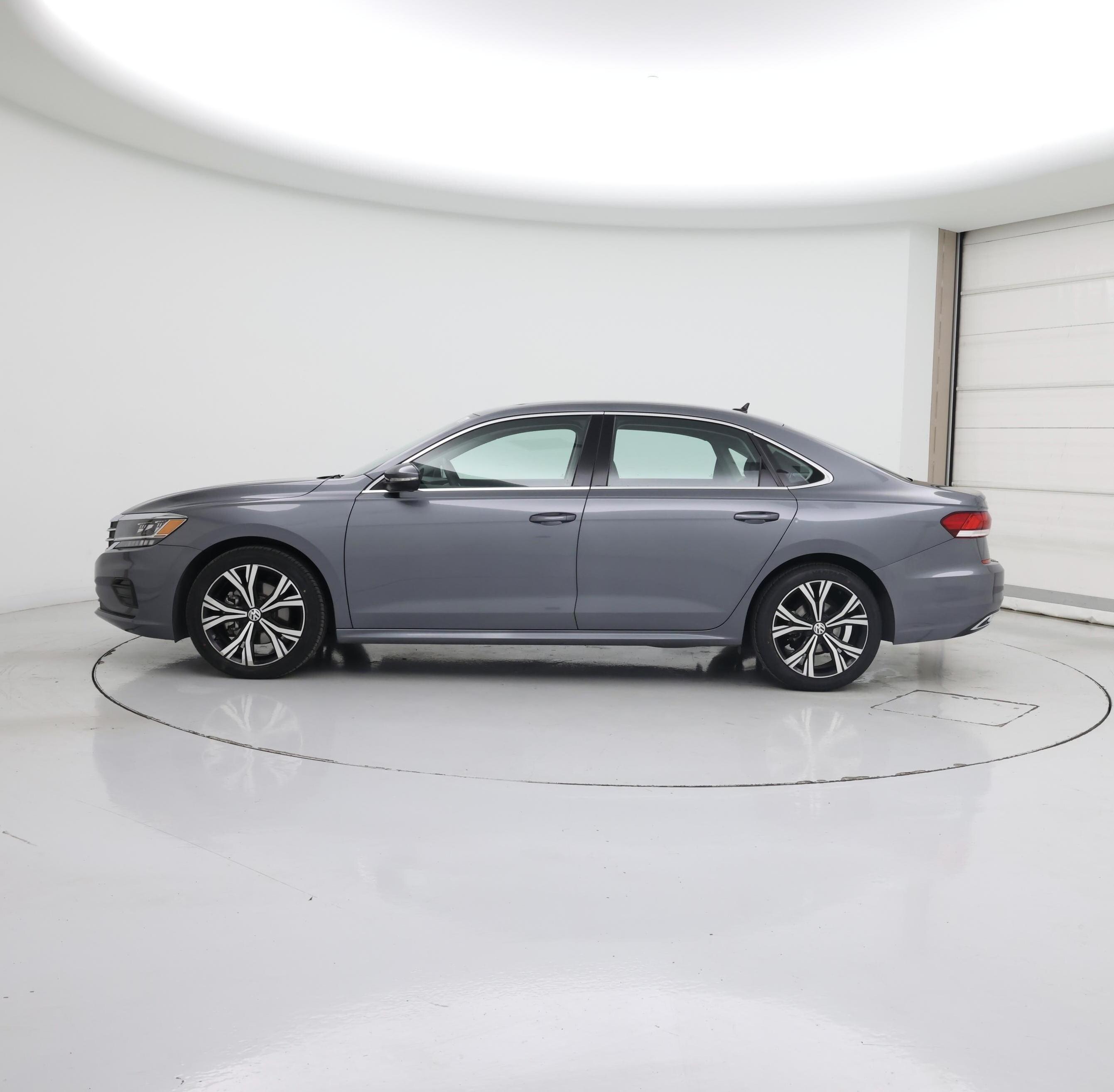 Thumbnail: 2022 Volkswagen Passat - 3