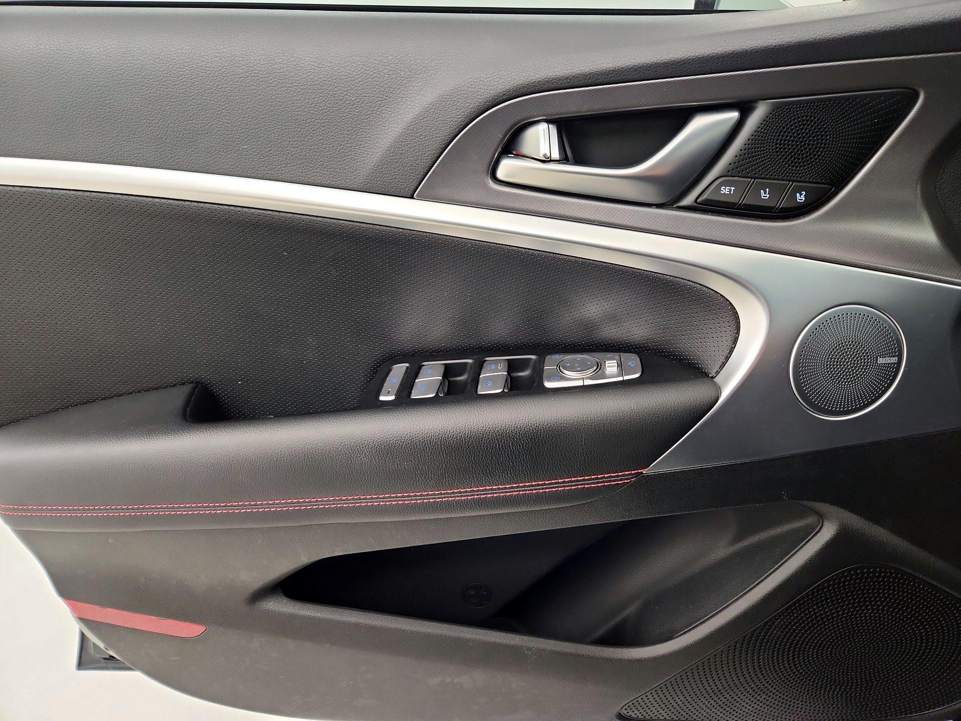 Thumbnail: 2024 Genesis G70 - 12