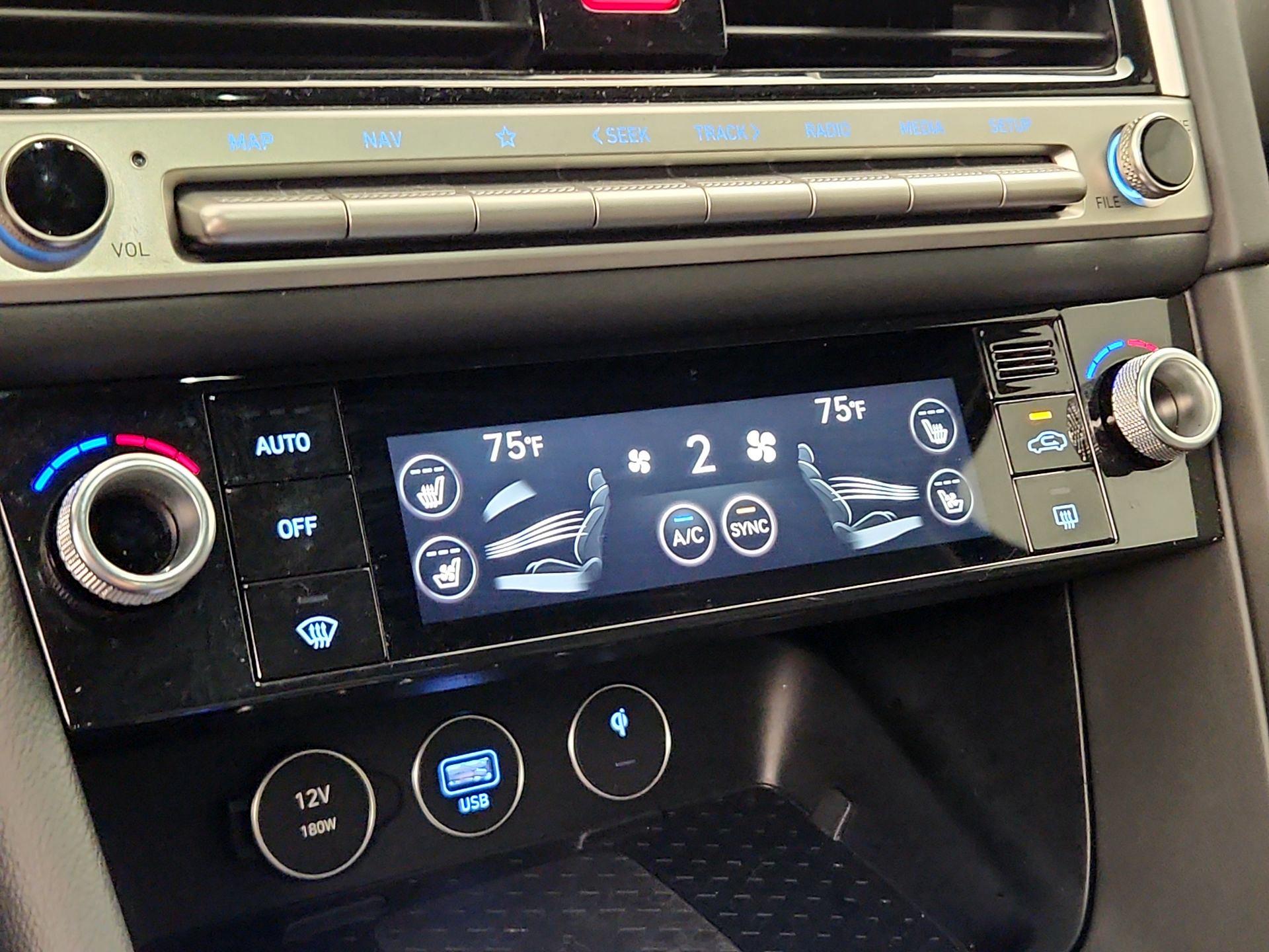 Thumbnail: 2024 Genesis G70 - 17