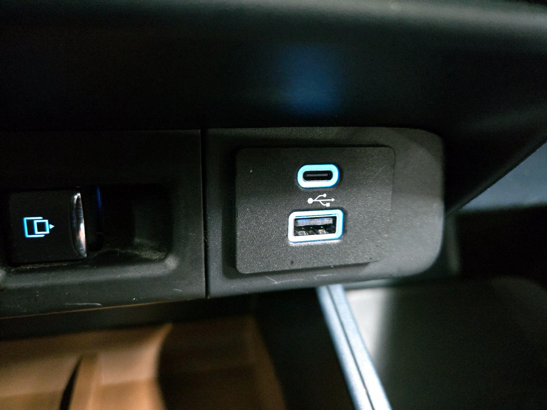 Thumbnail: 2022 Ford Maverick - 18