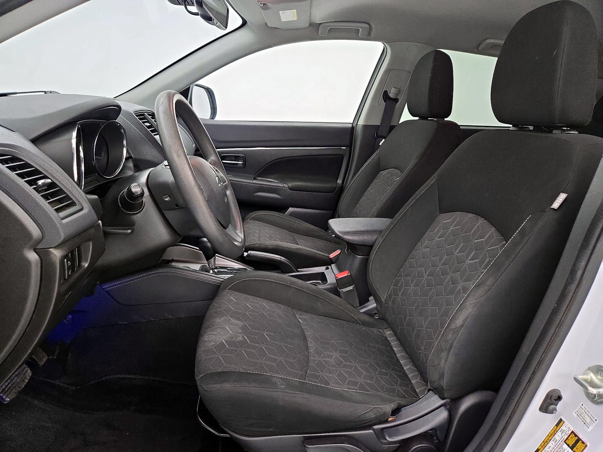 Thumbnail: 2022 Mitsubishi Outlander Sport - 11