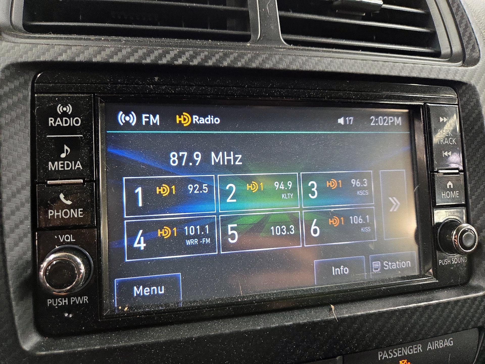 Thumbnail: 2022 Mitsubishi Outlander Sport - 14