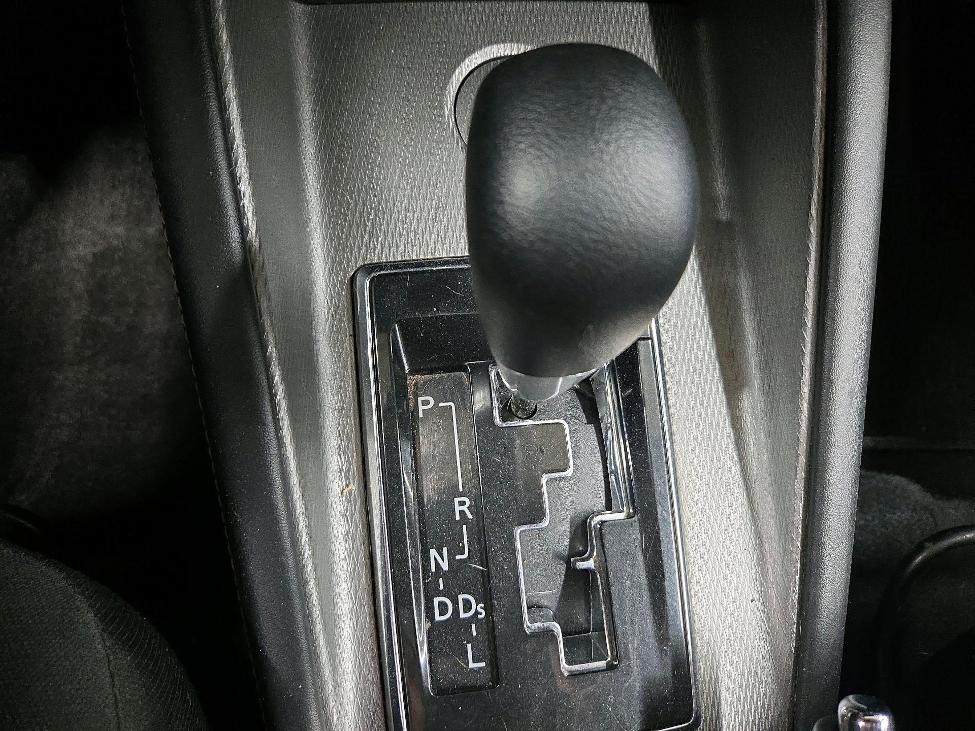 Thumbnail: 2022 Mitsubishi Outlander Sport - 16