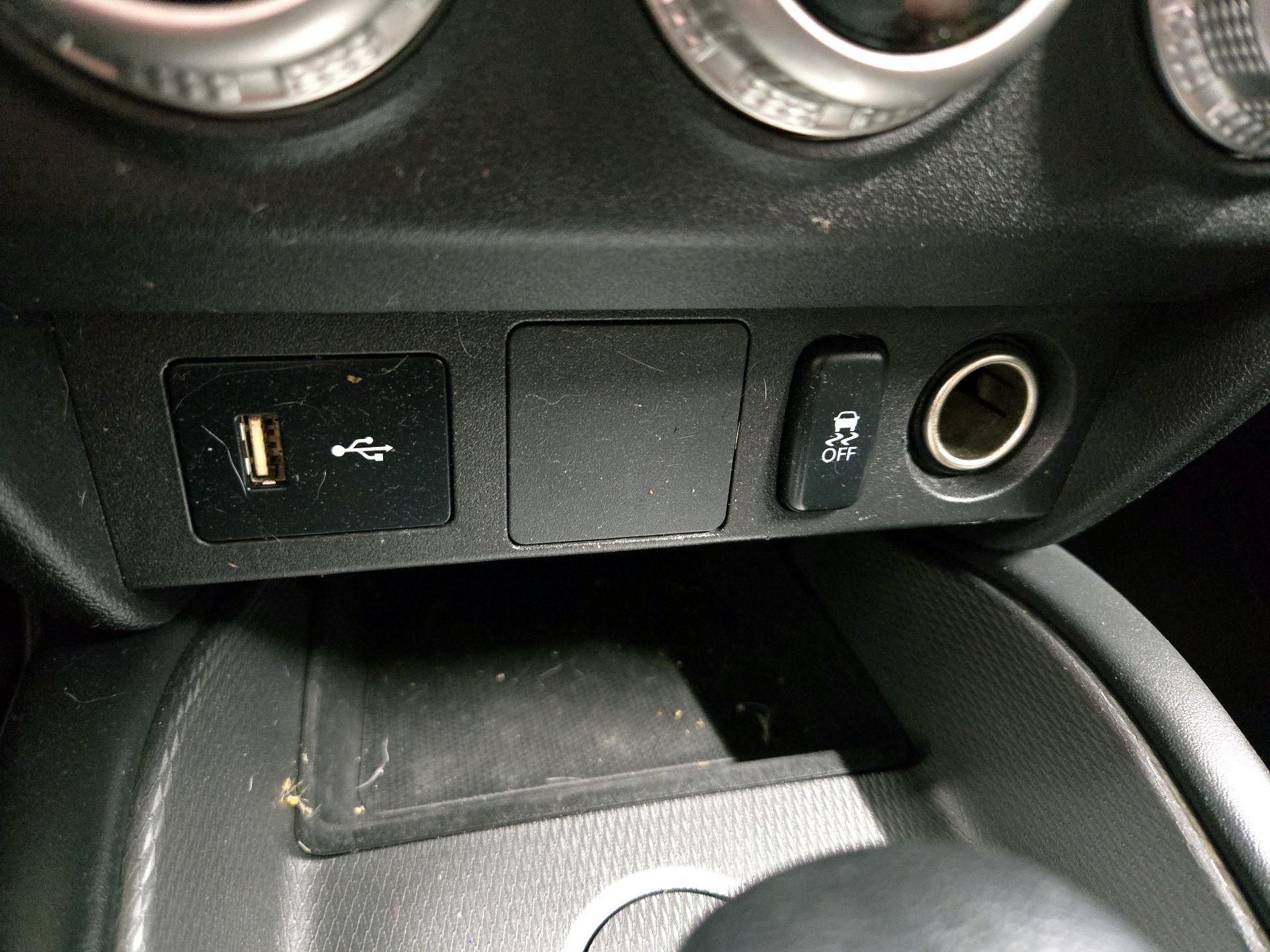 Thumbnail: 2022 Mitsubishi Outlander Sport - 17