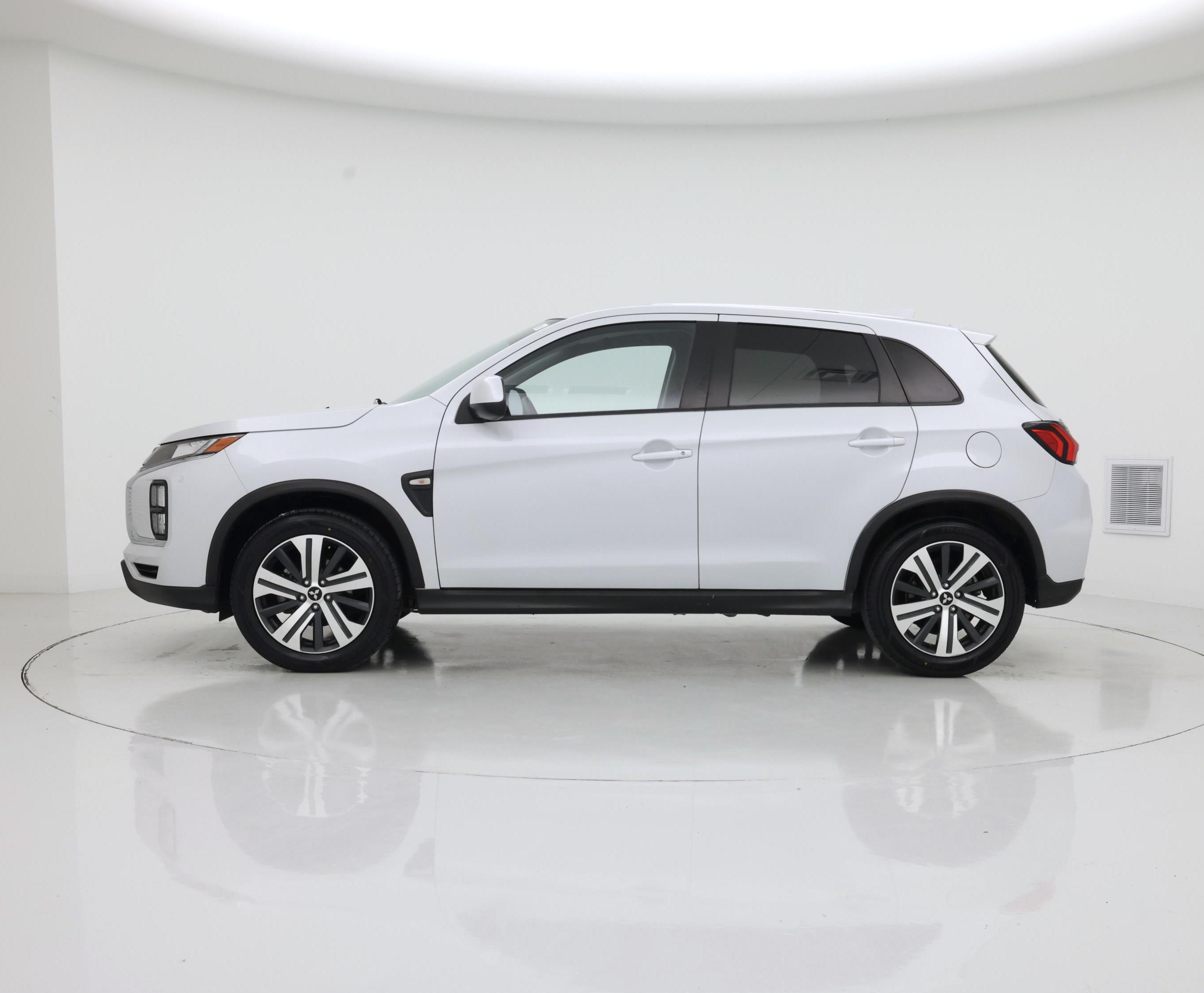 Thumbnail: 2022 Mitsubishi Outlander Sport - 3