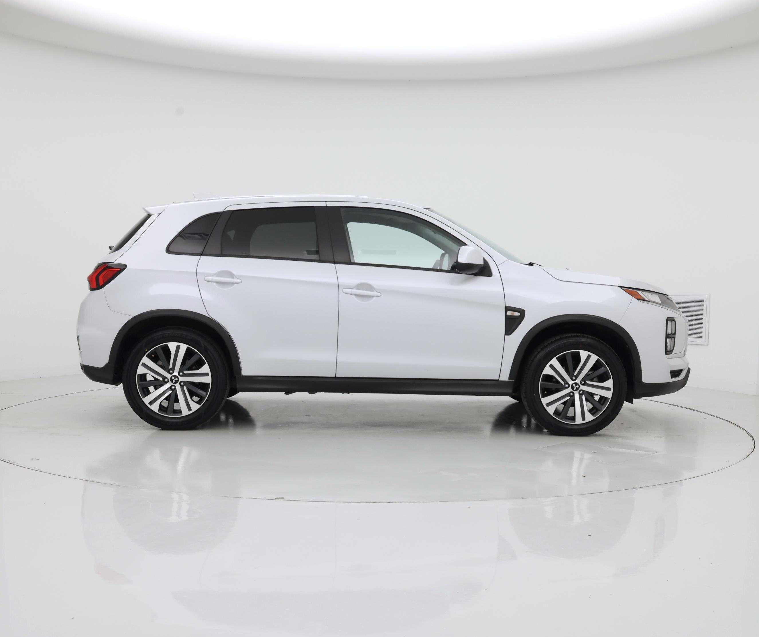 Thumbnail: 2022 Mitsubishi Outlander Sport - 7