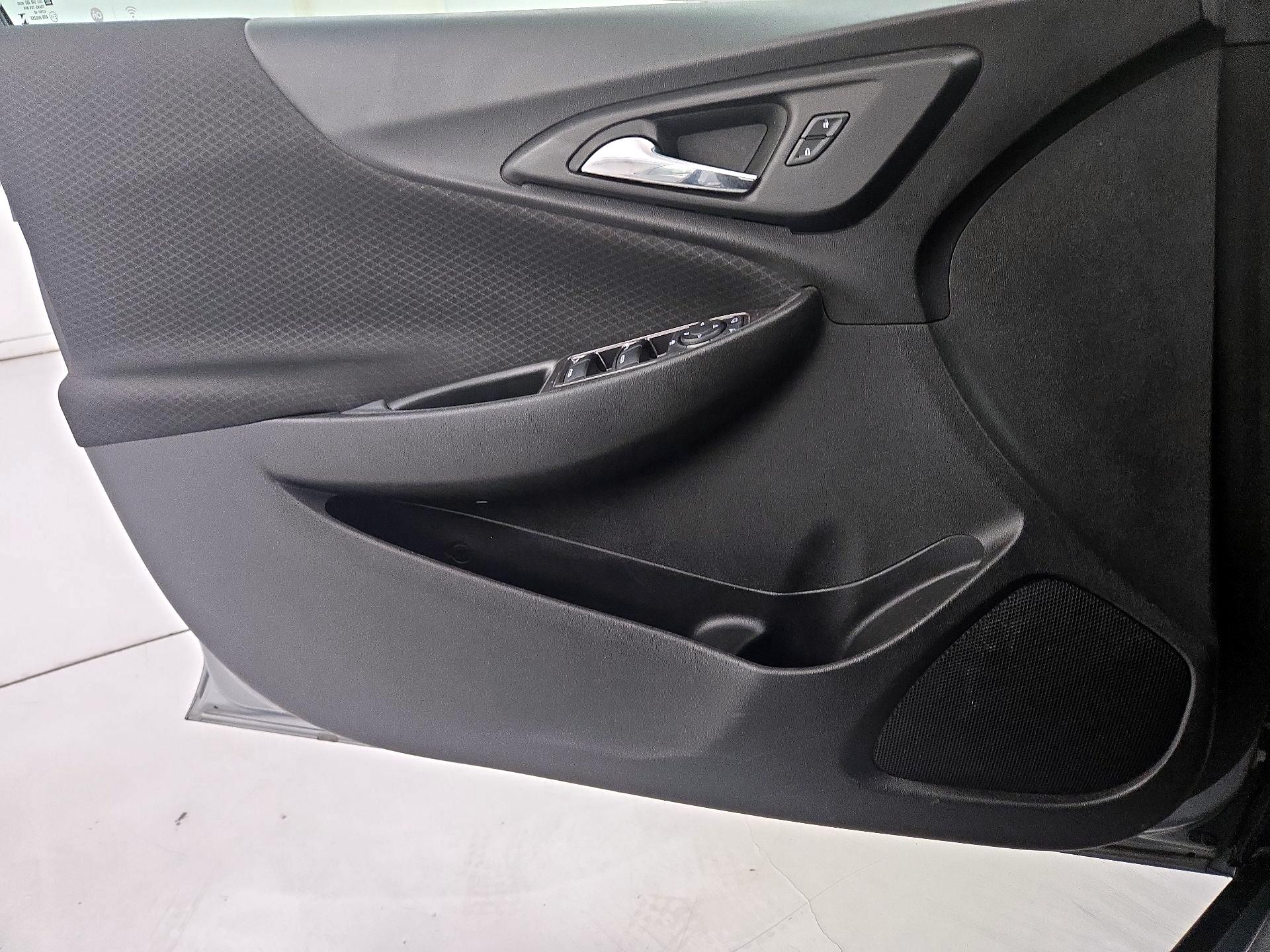 Thumbnail: 2023 Chevrolet Malibu - 12