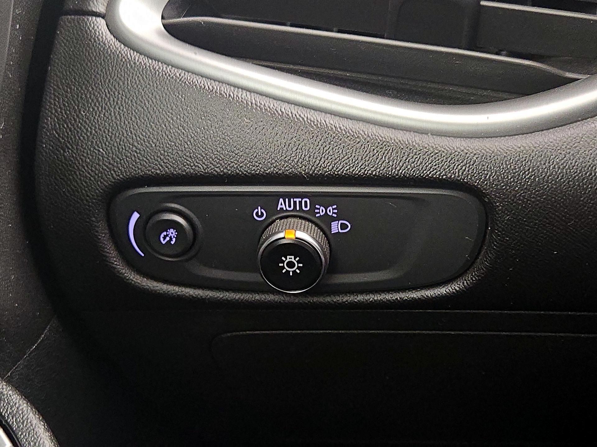 Thumbnail: 2023 Chevrolet Malibu - 13