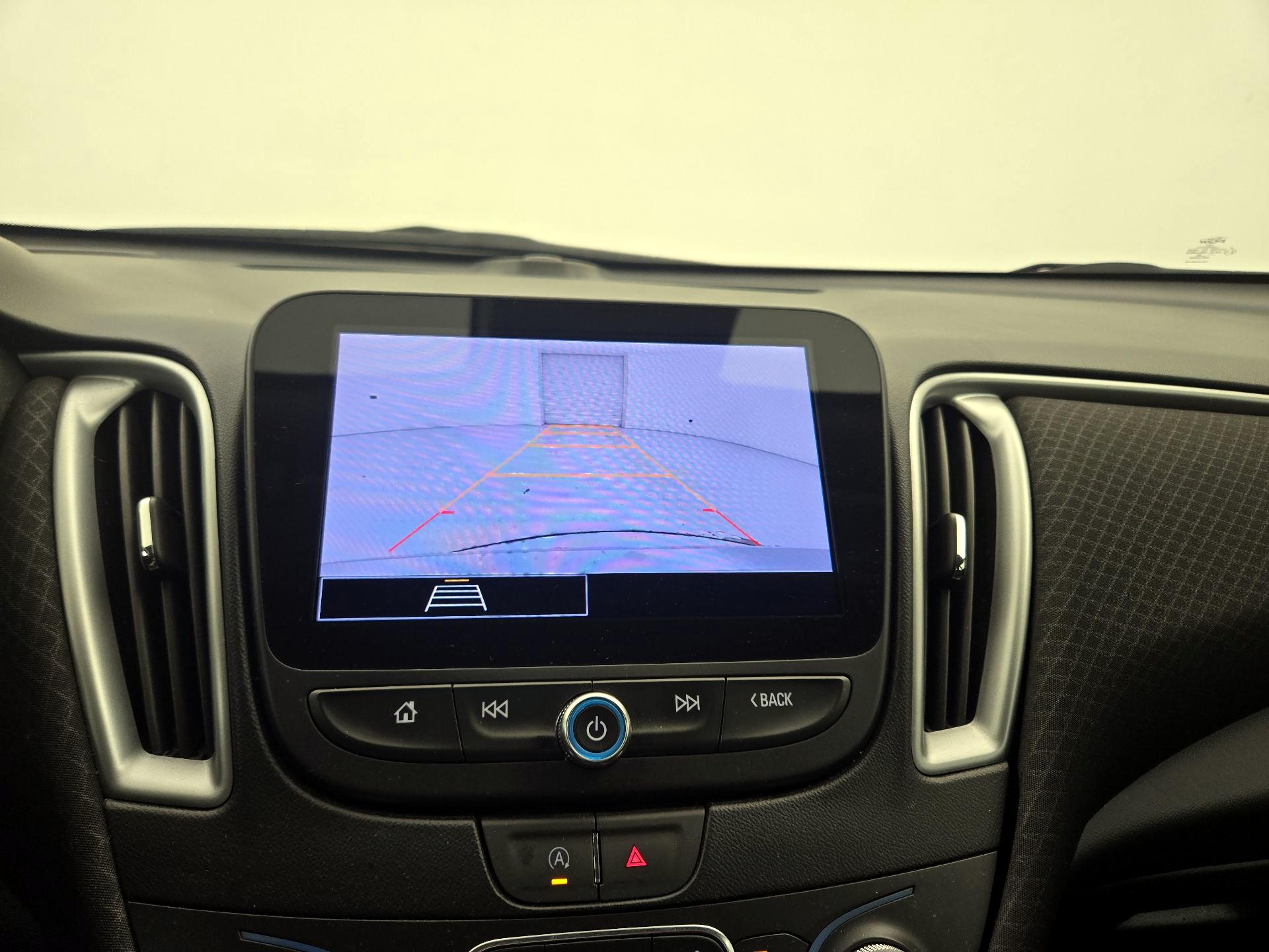 Thumbnail: 2023 Chevrolet Malibu - 14