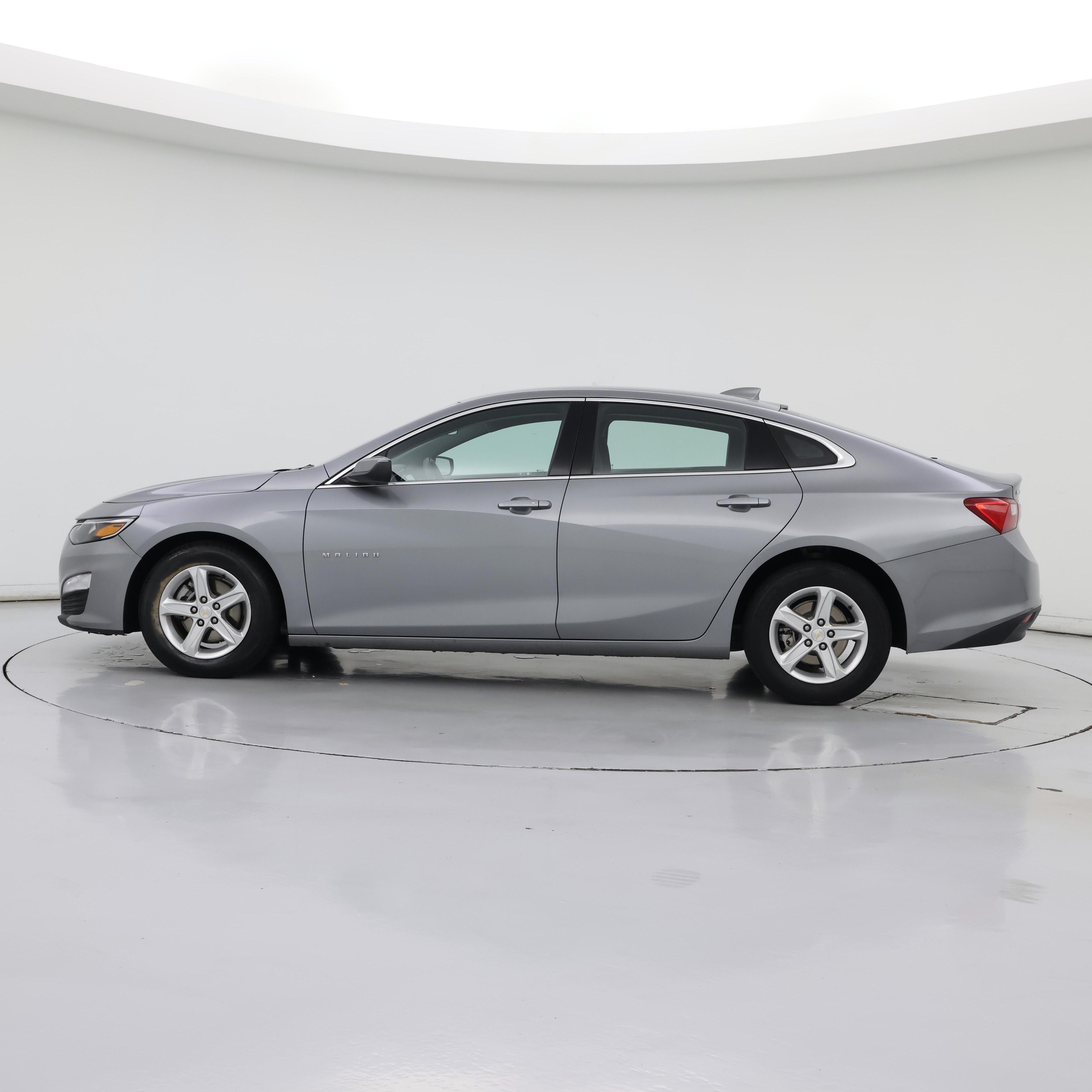 Thumbnail: 2023 Chevrolet Malibu - 3