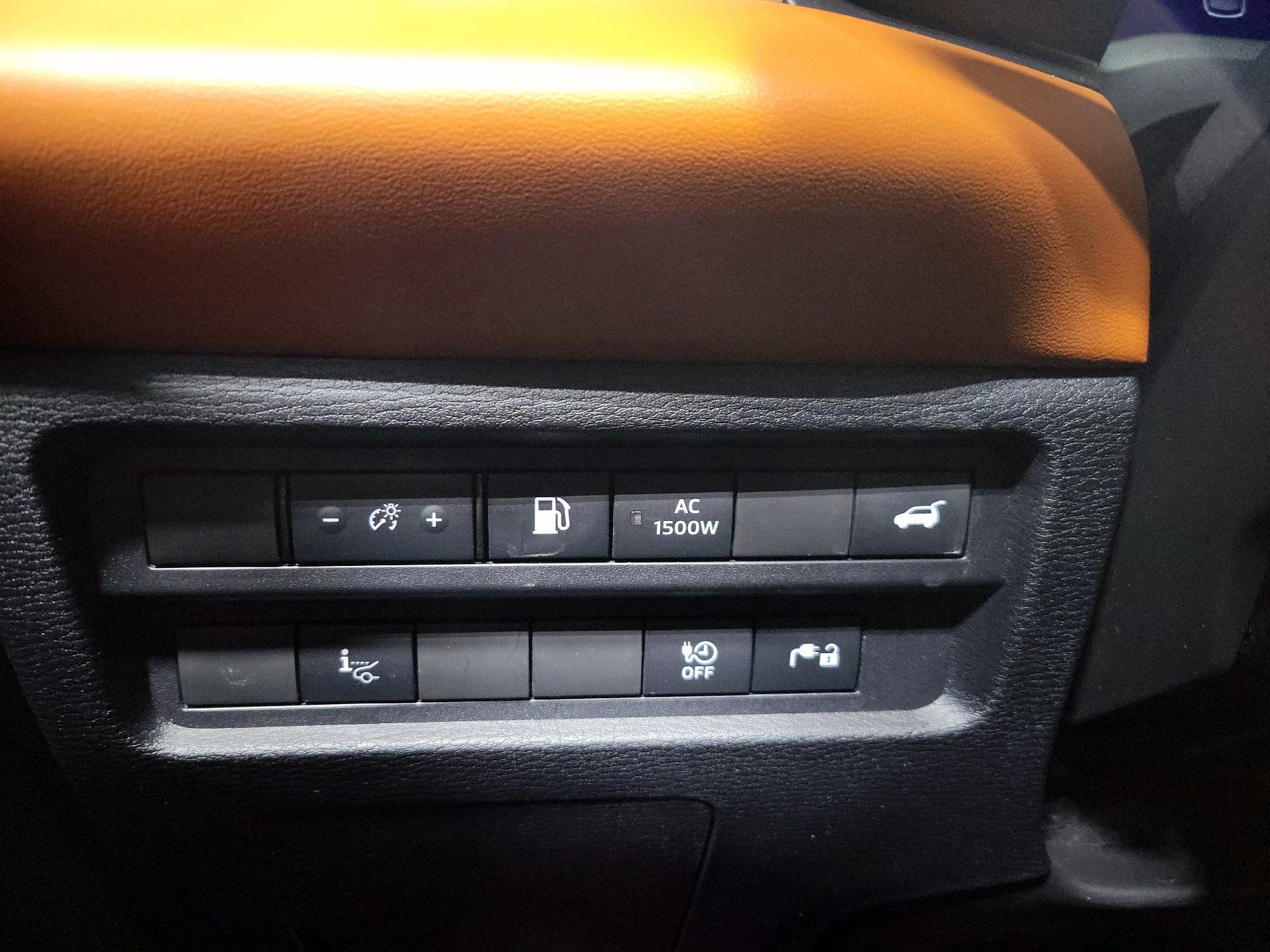 Thumbnail: 2023 Mitsubishi Outlander - 13