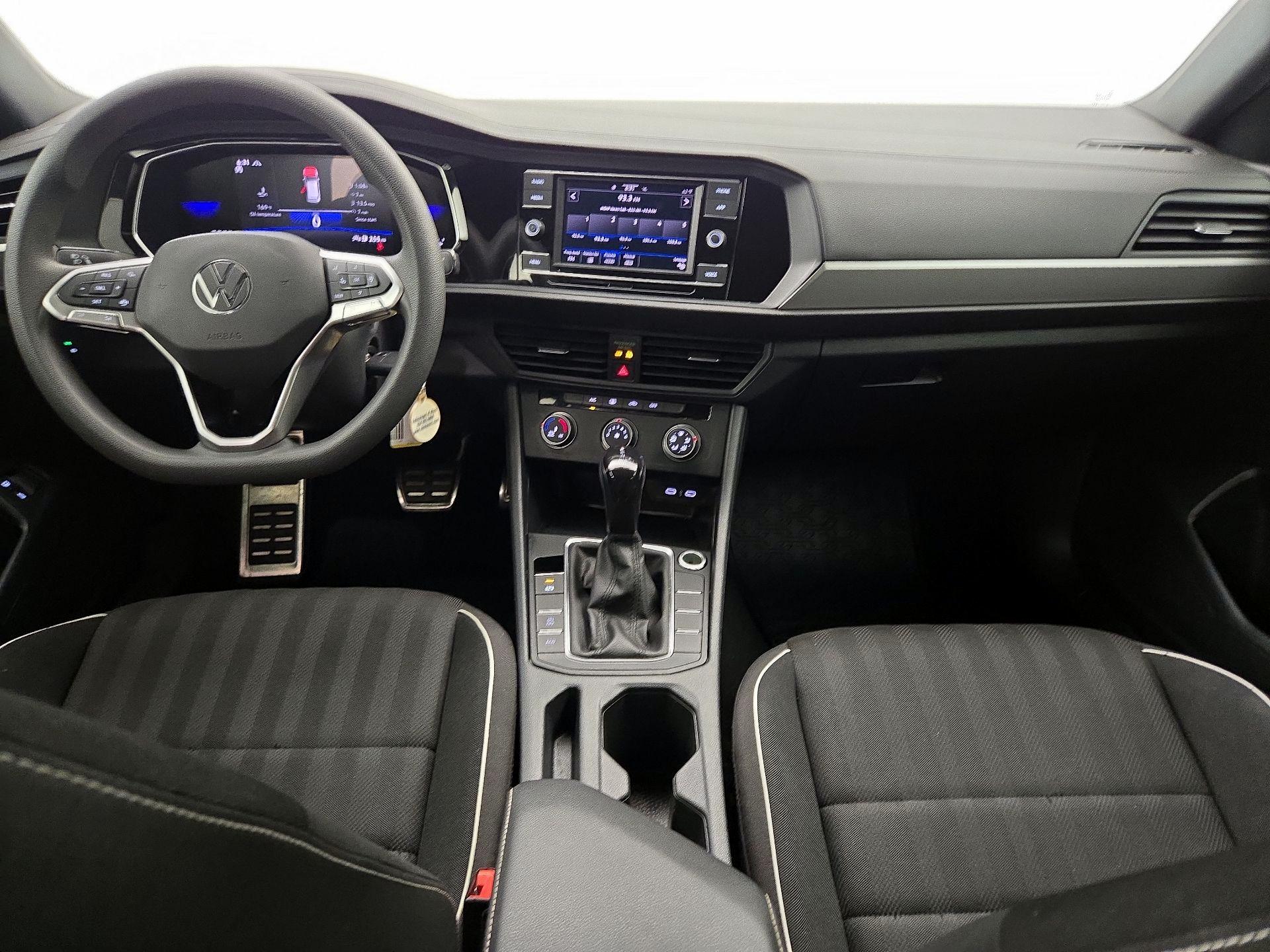 Thumbnail: 2023 Volkswagen Jetta - 9