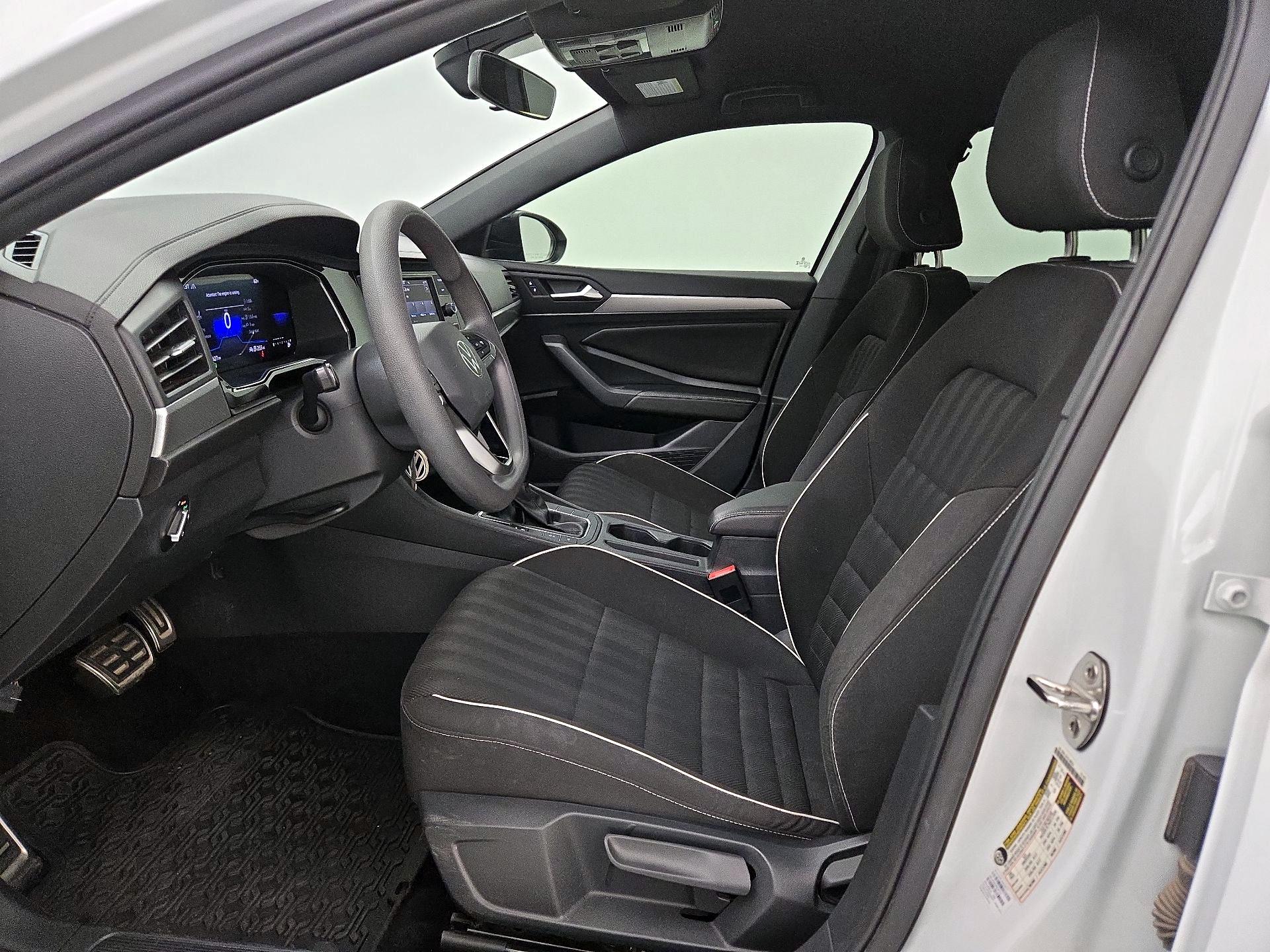 Thumbnail: 2023 Volkswagen Jetta - 11