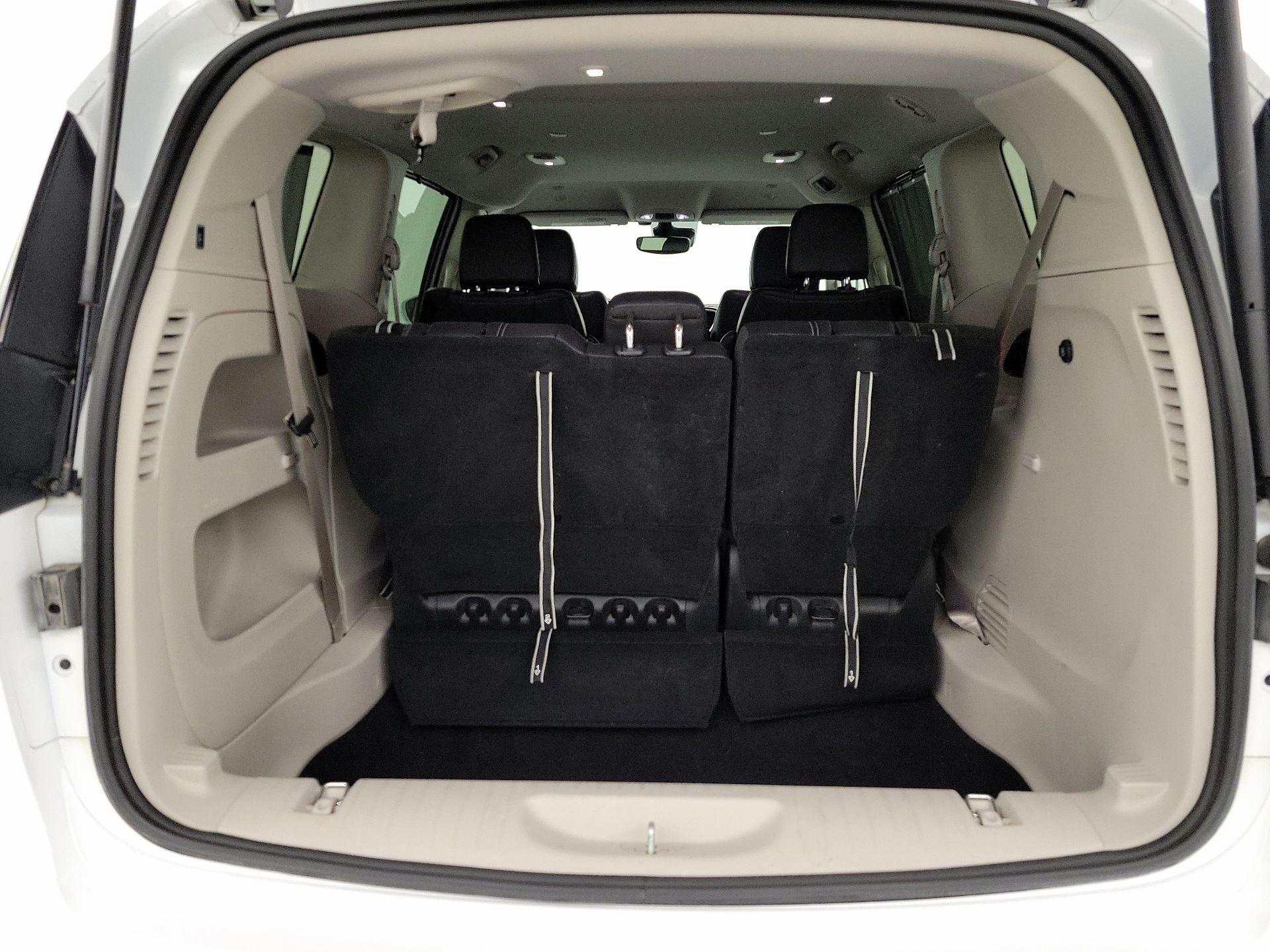 Thumbnail: 2022 Chrysler Pacifica - 19