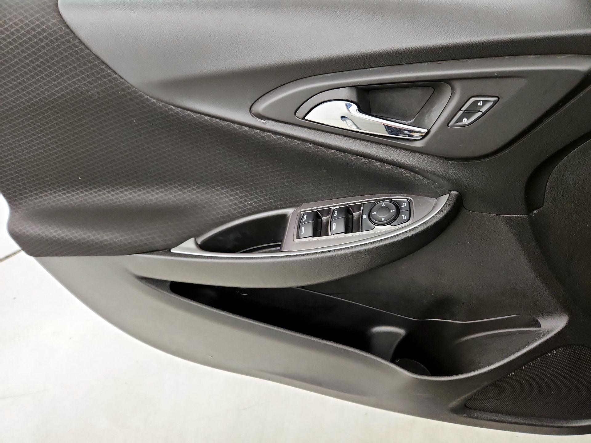 Thumbnail: 2023 Chevrolet Malibu - 12