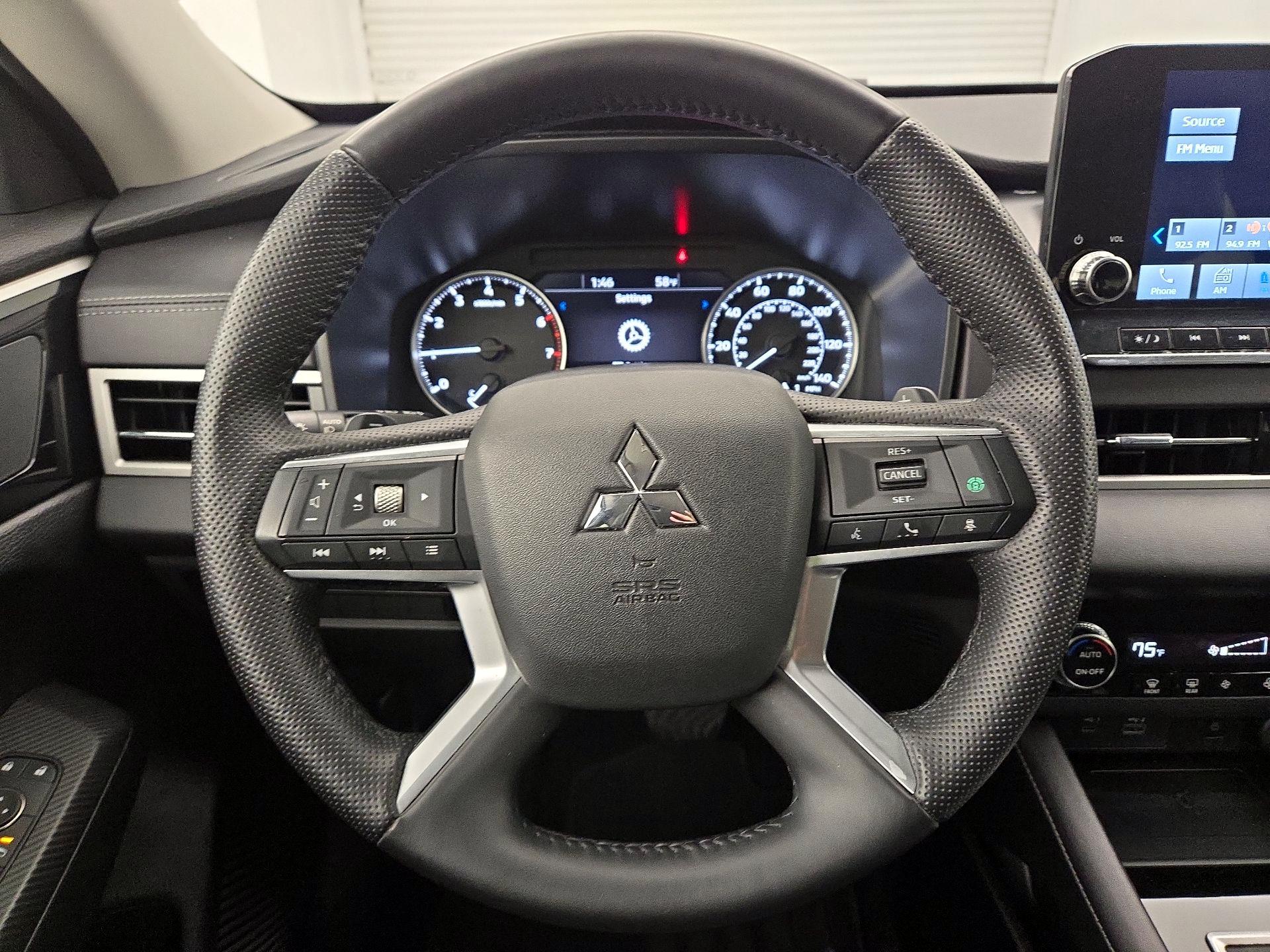 Thumbnail: 2024 Mitsubishi Outlander - 10