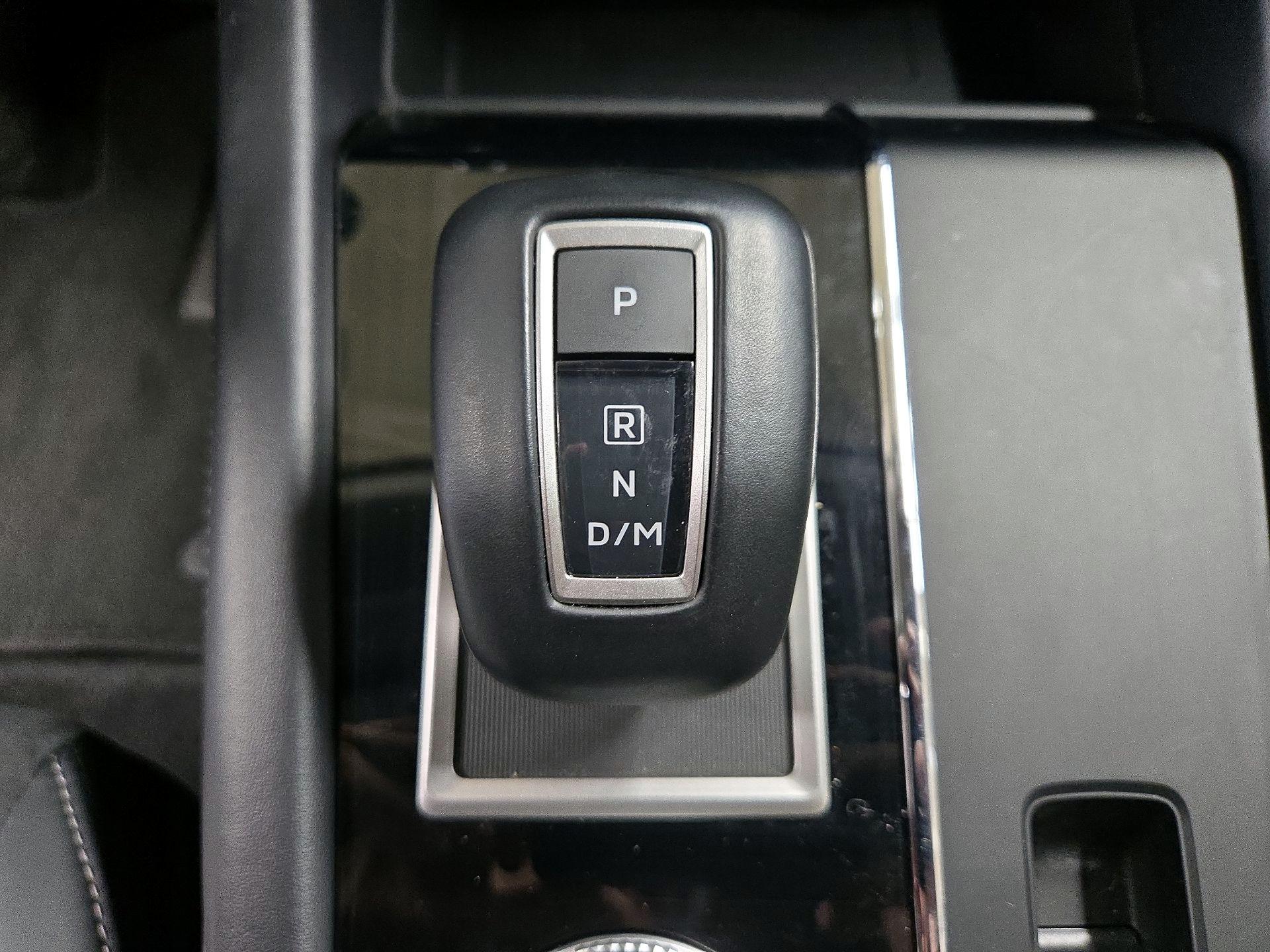 Thumbnail: 2024 Mitsubishi Outlander - 17