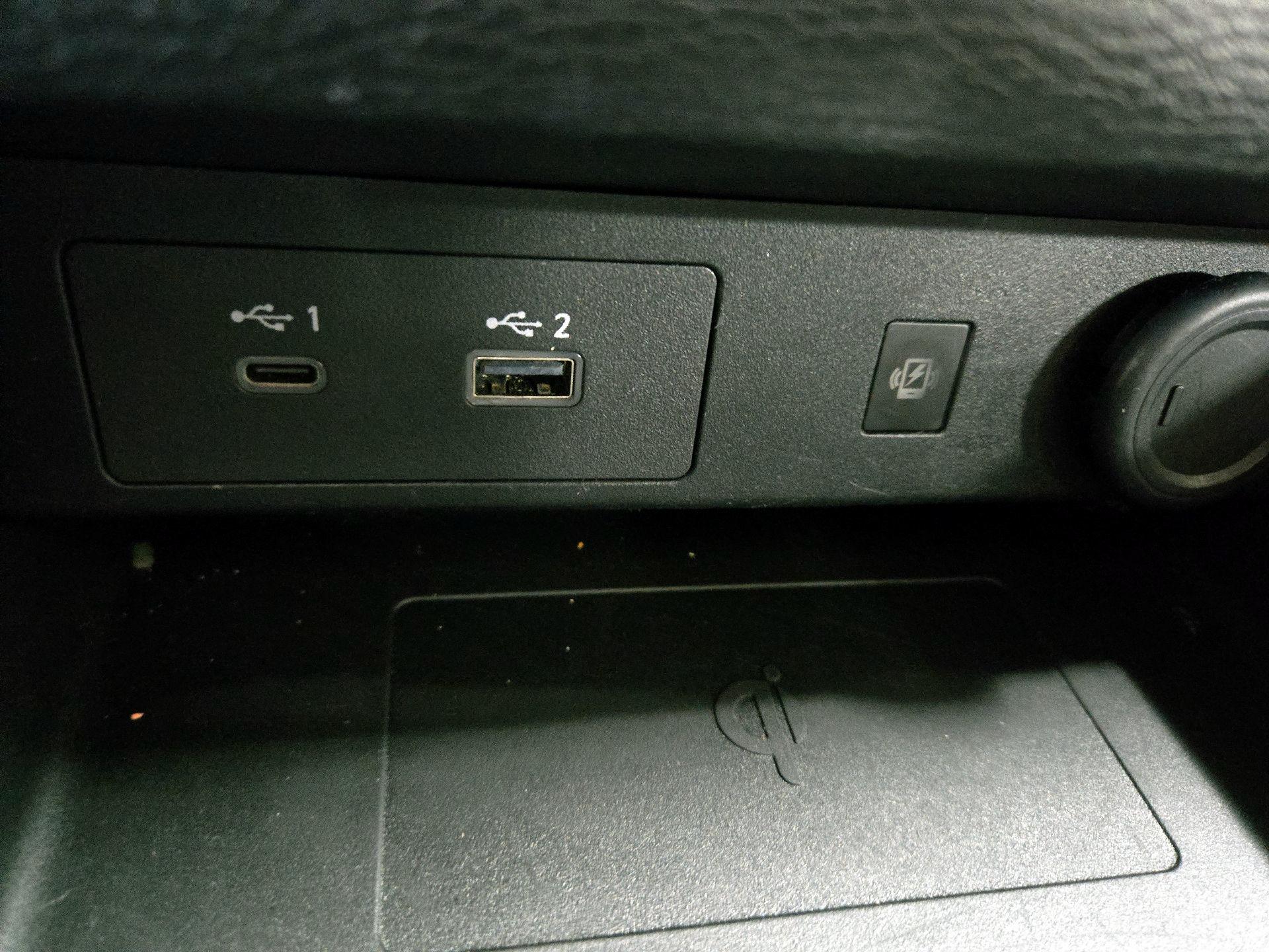 Thumbnail: 2024 Mitsubishi Outlander - 18