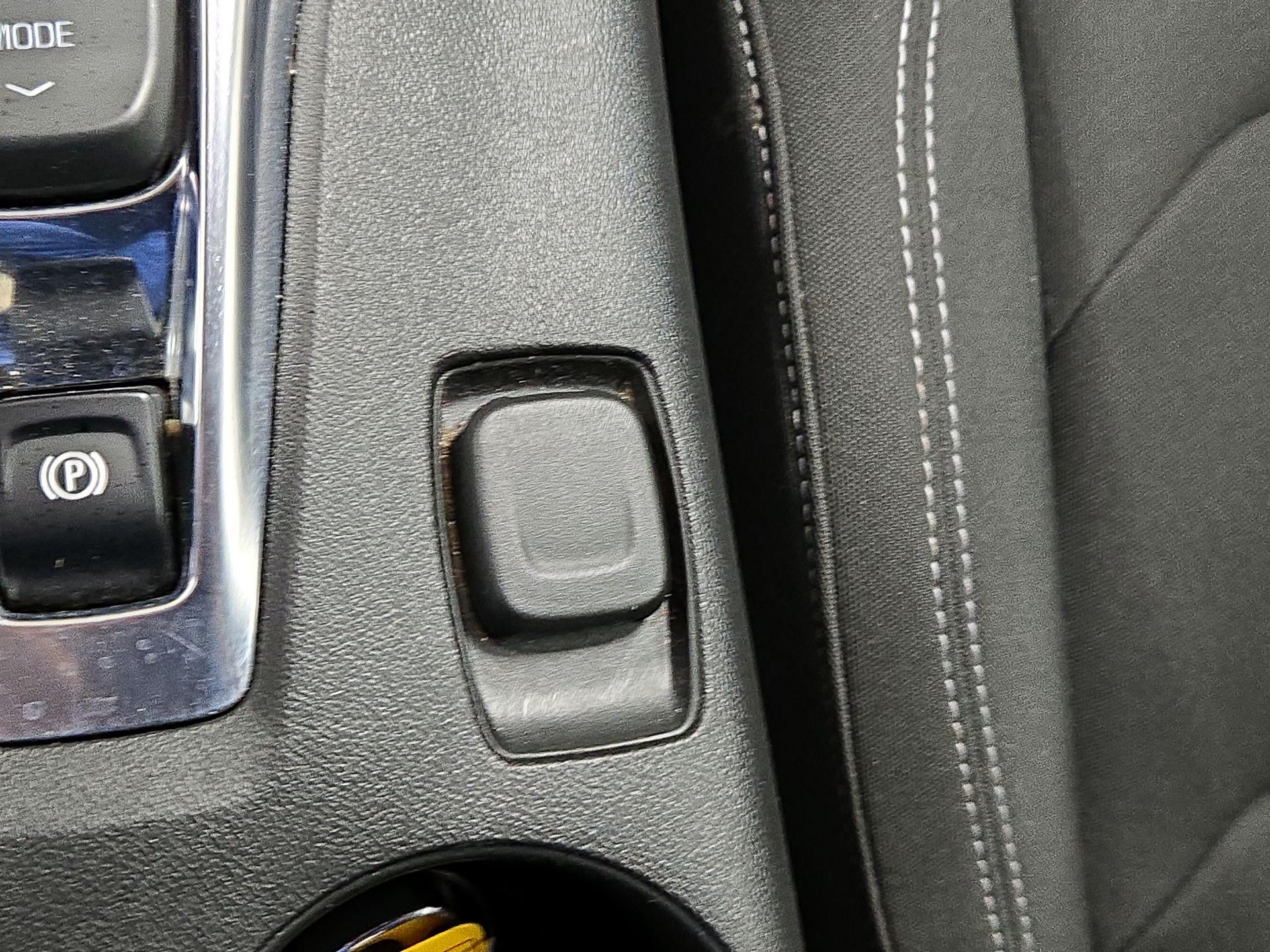 Thumbnail: 2023 Chevrolet Camaro - 18