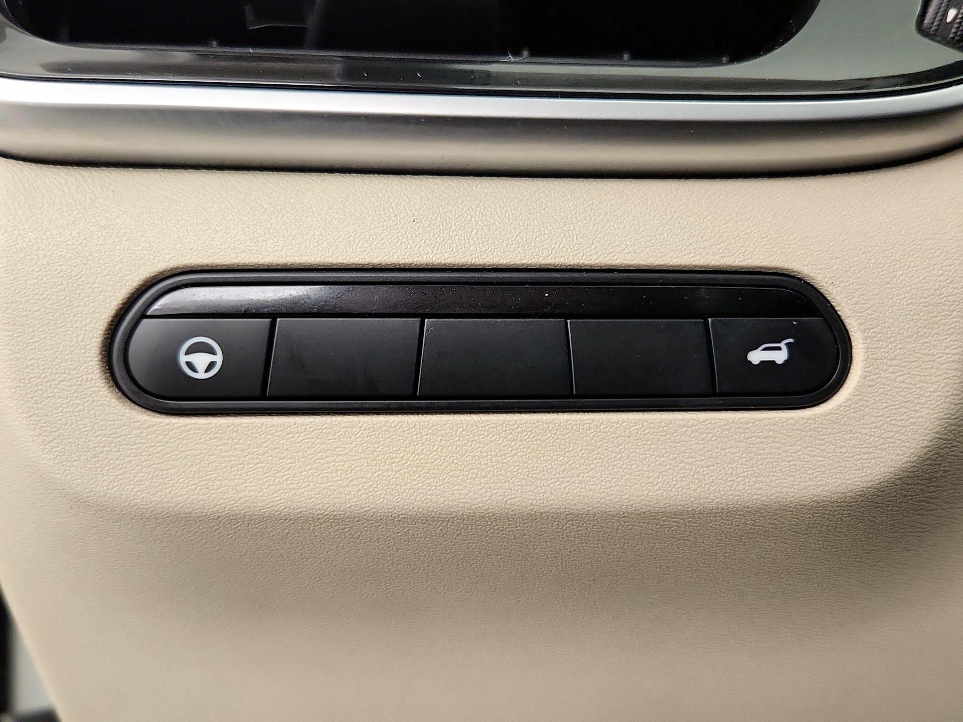 Thumbnail: 2023 INFINITI QX60 - 13