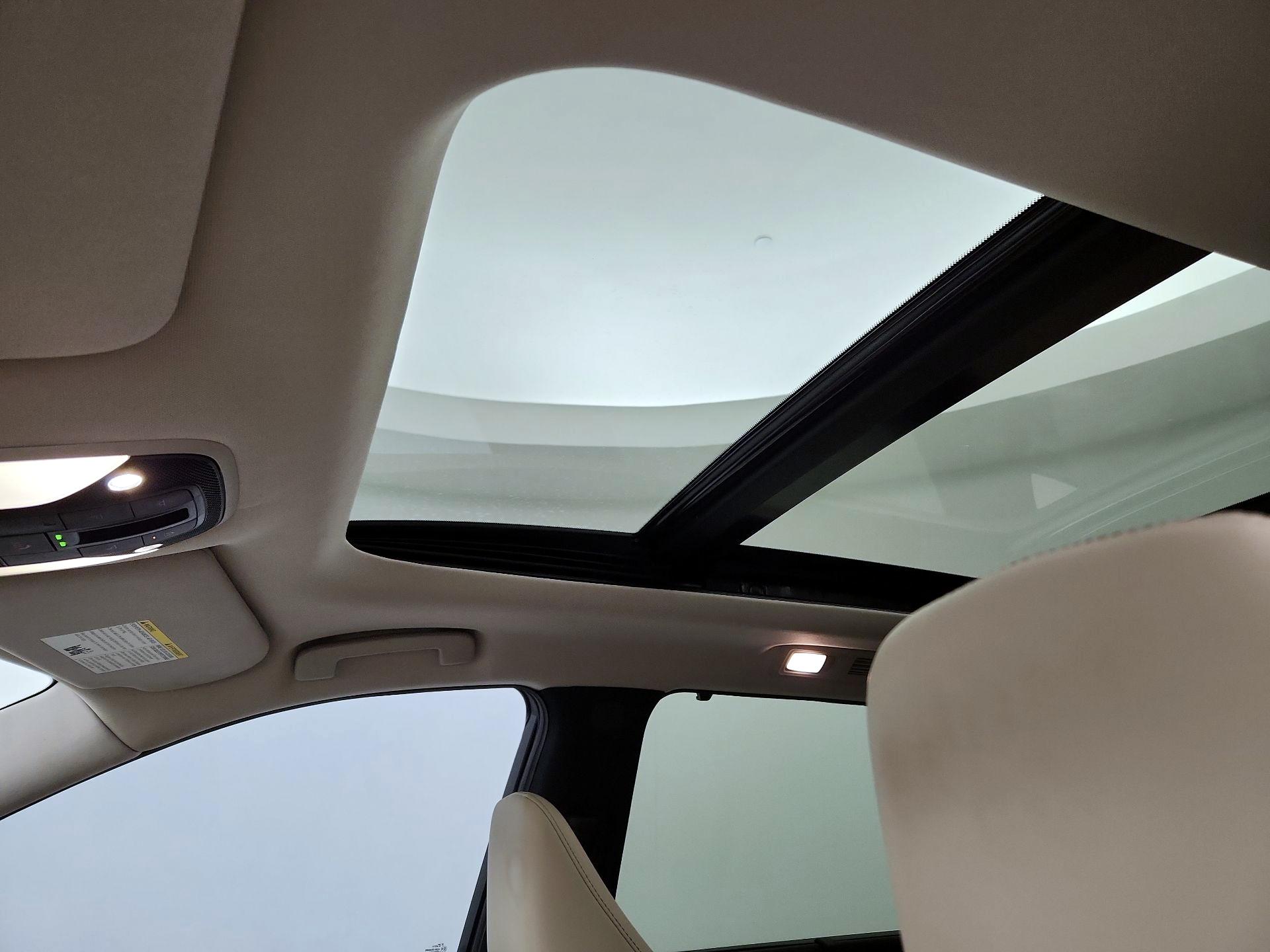 Thumbnail: 2023 INFINITI QX60 - 20