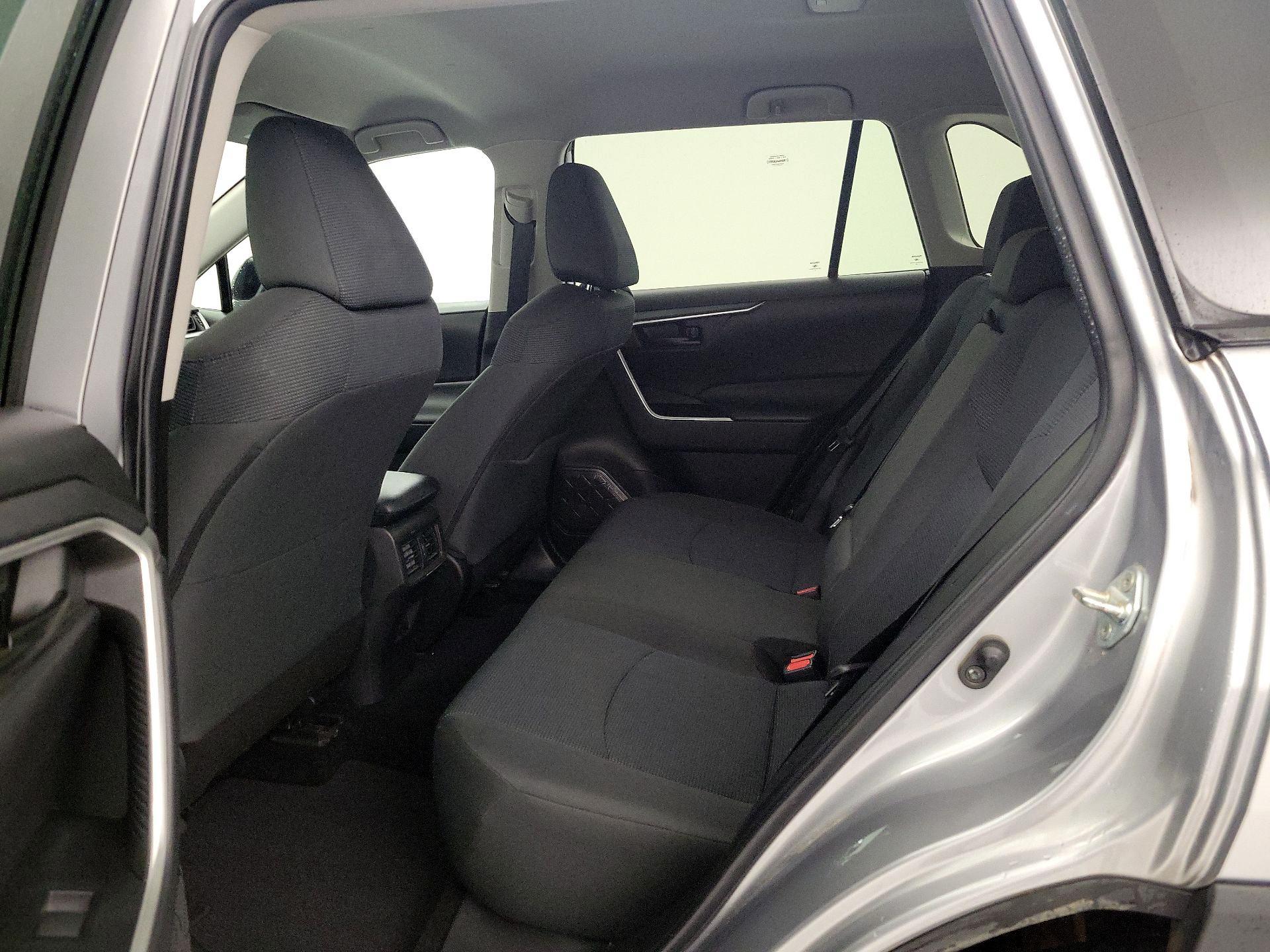 Thumbnail: 2022 Toyota RAV4 - 18