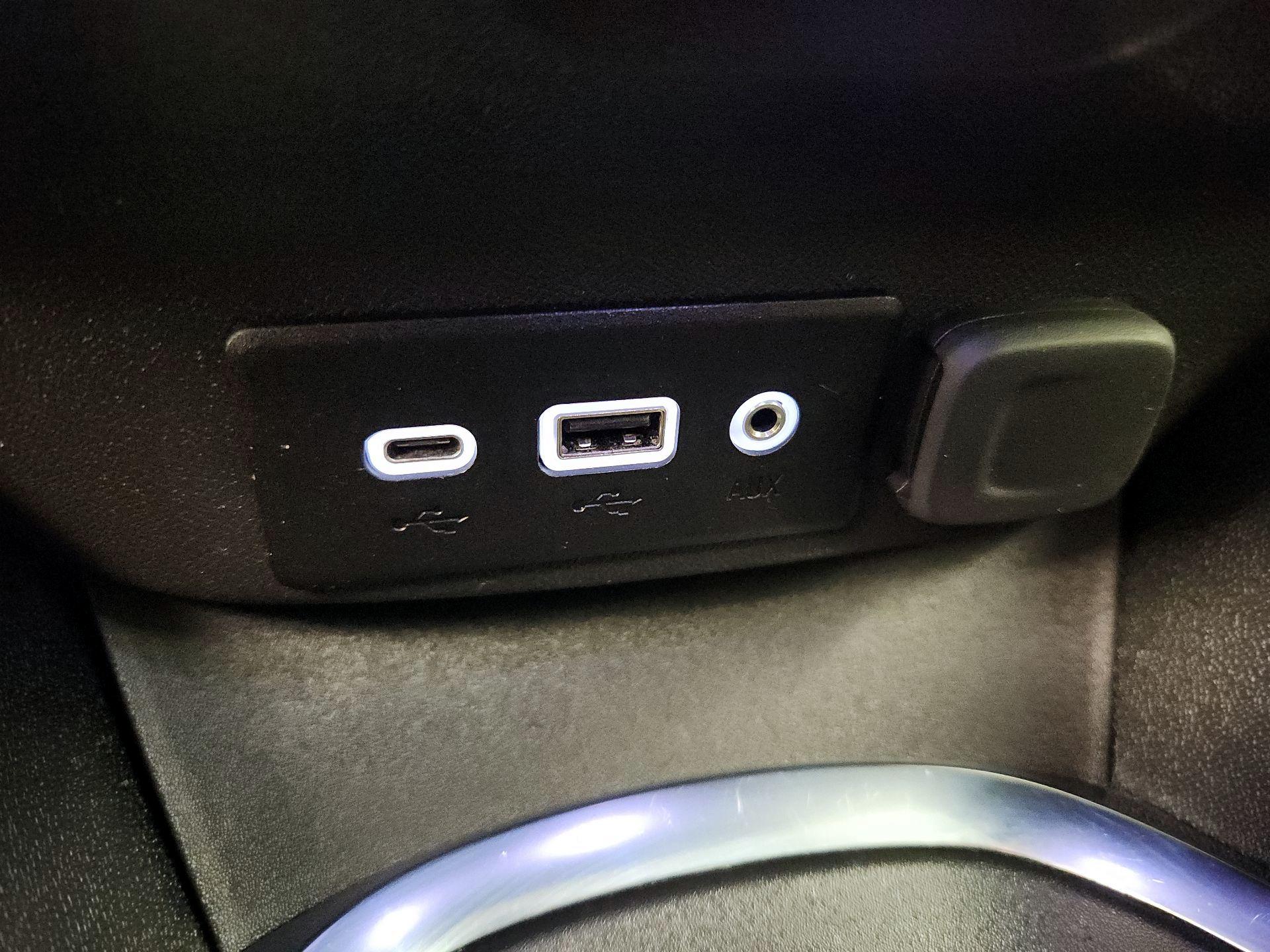 Thumbnail: 2023 Chevrolet Malibu - 18