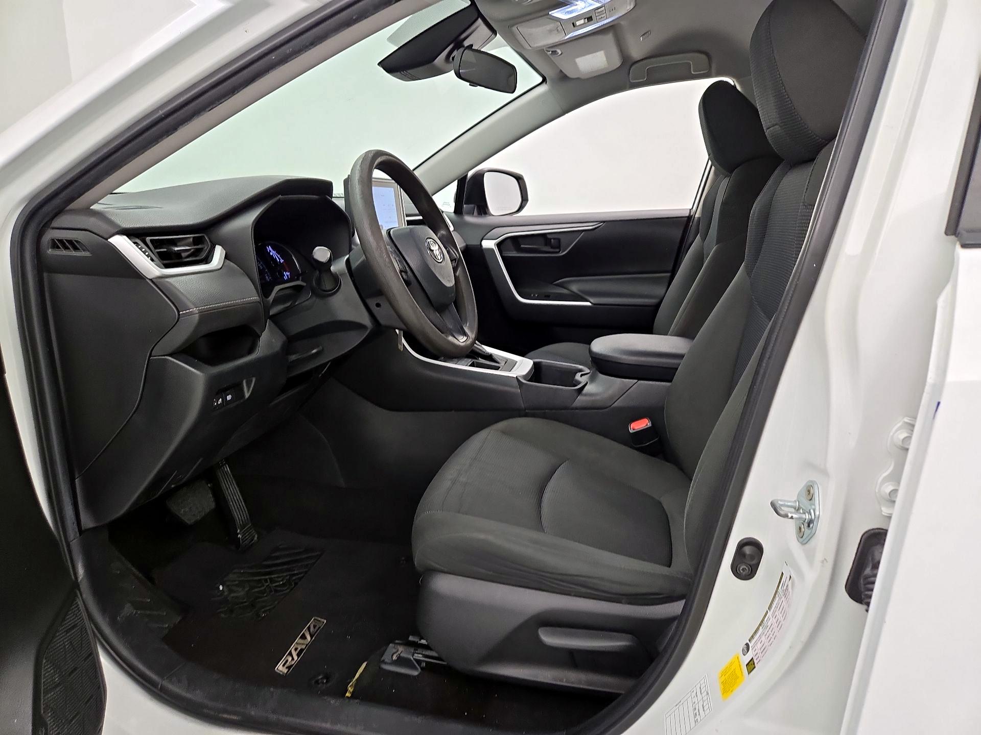 Thumbnail: 2023 Toyota RAV4 - 11