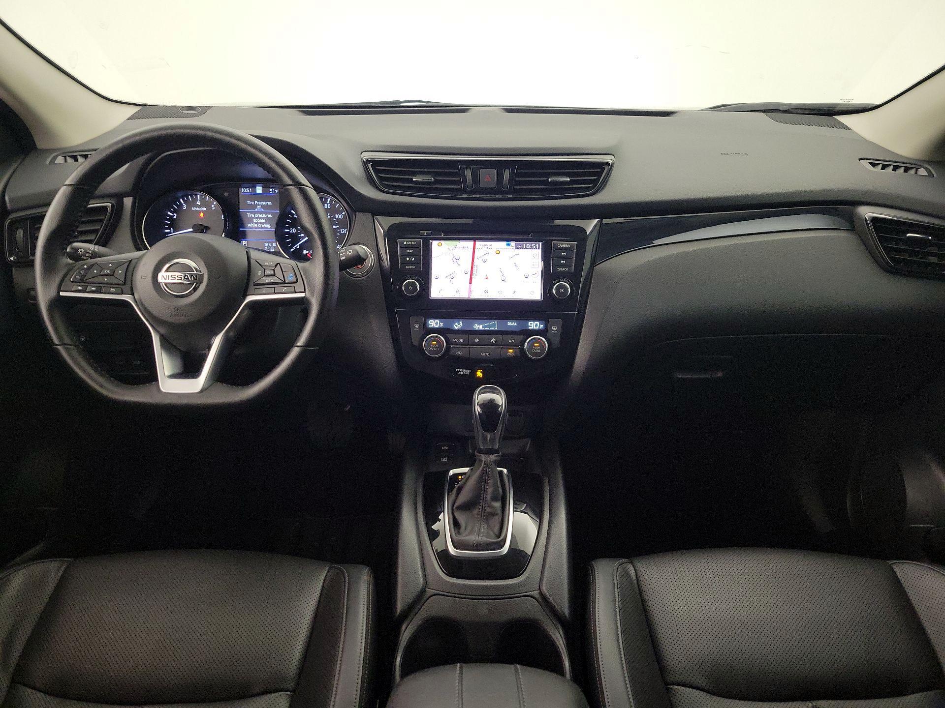 Thumbnail: 2022 Nissan Rogue Sport - 9