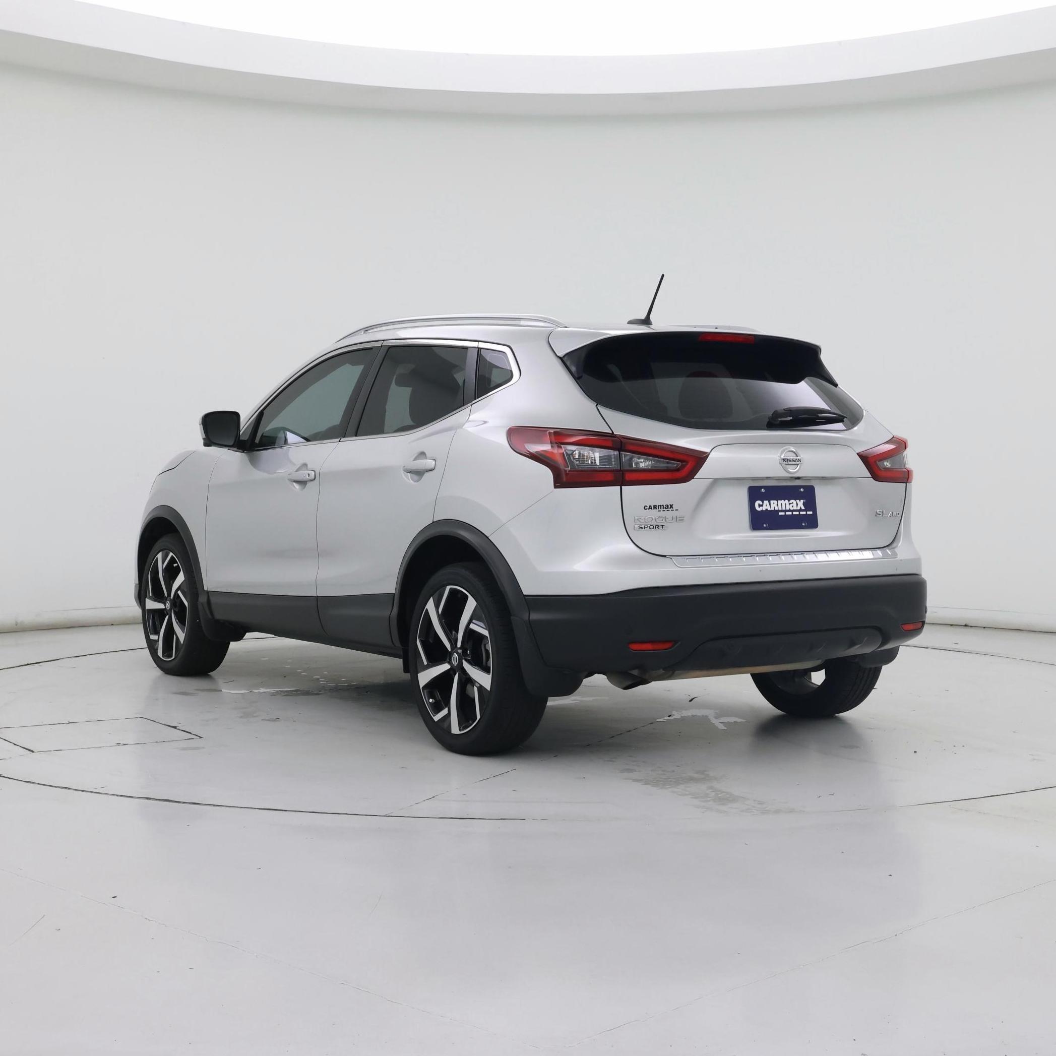Thumbnail: 2022 Nissan Rogue Sport - 2