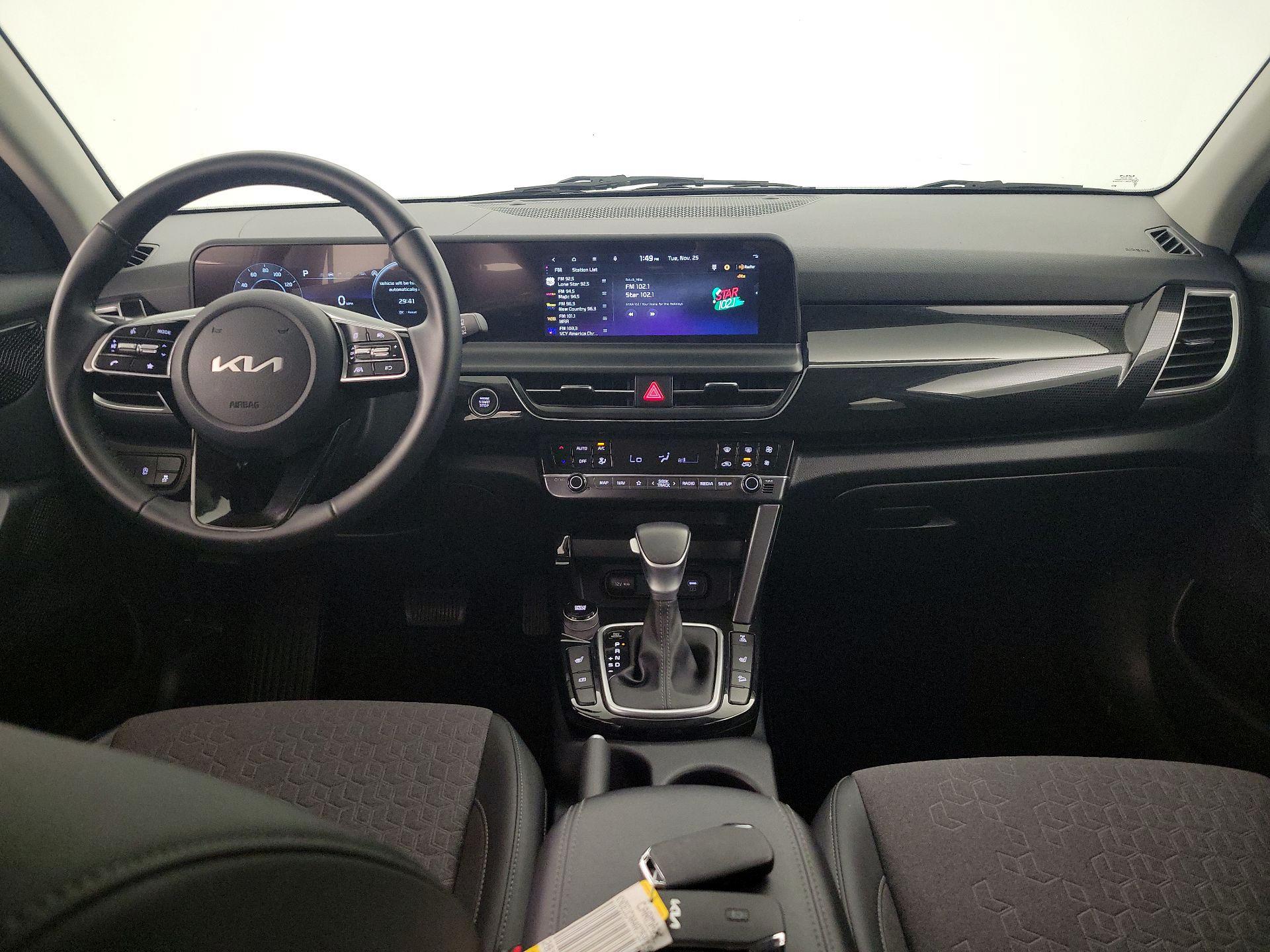 Thumbnail: 2024 Kia Seltos - 9