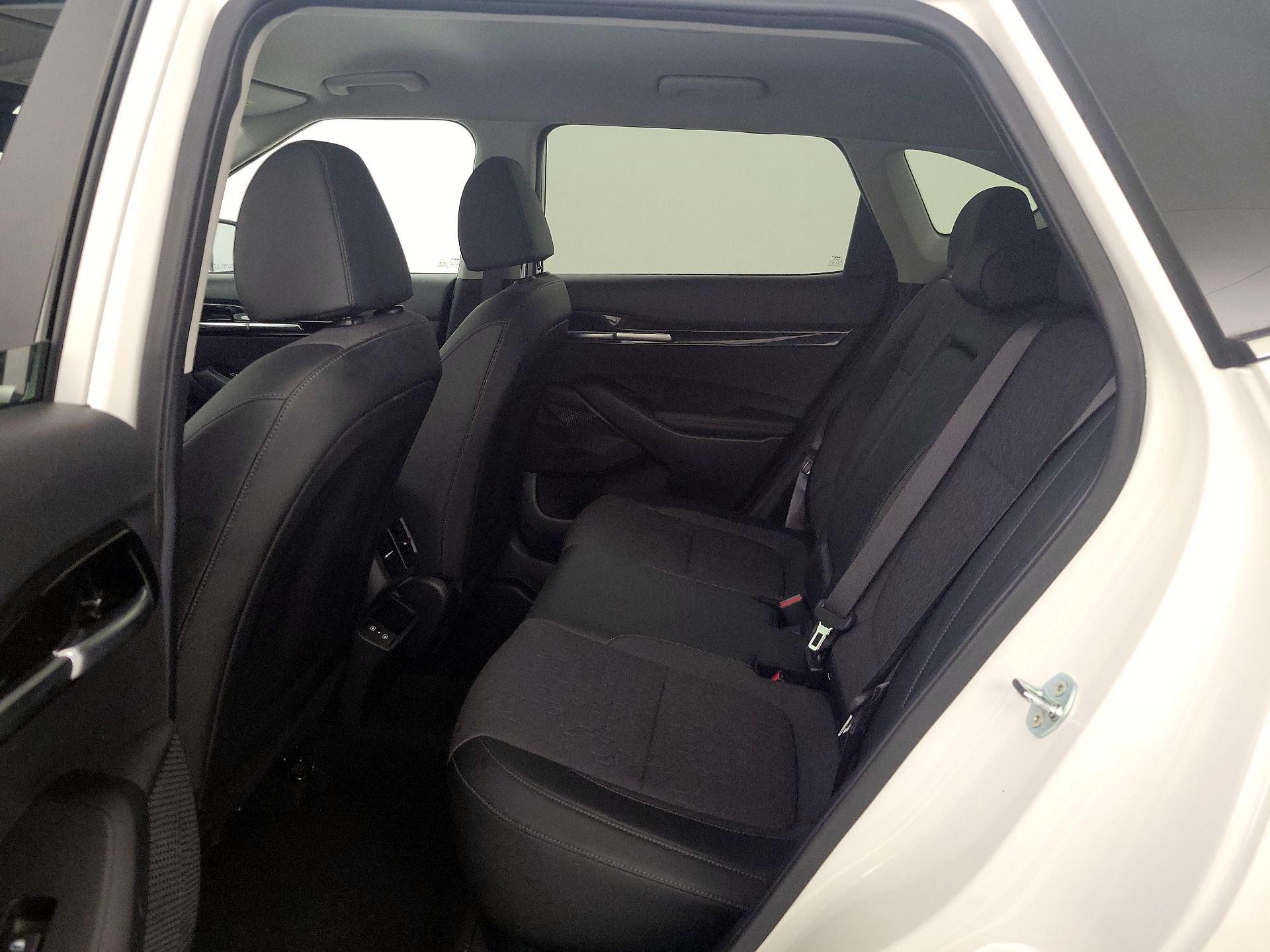 Thumbnail: 2024 Kia Seltos - 18