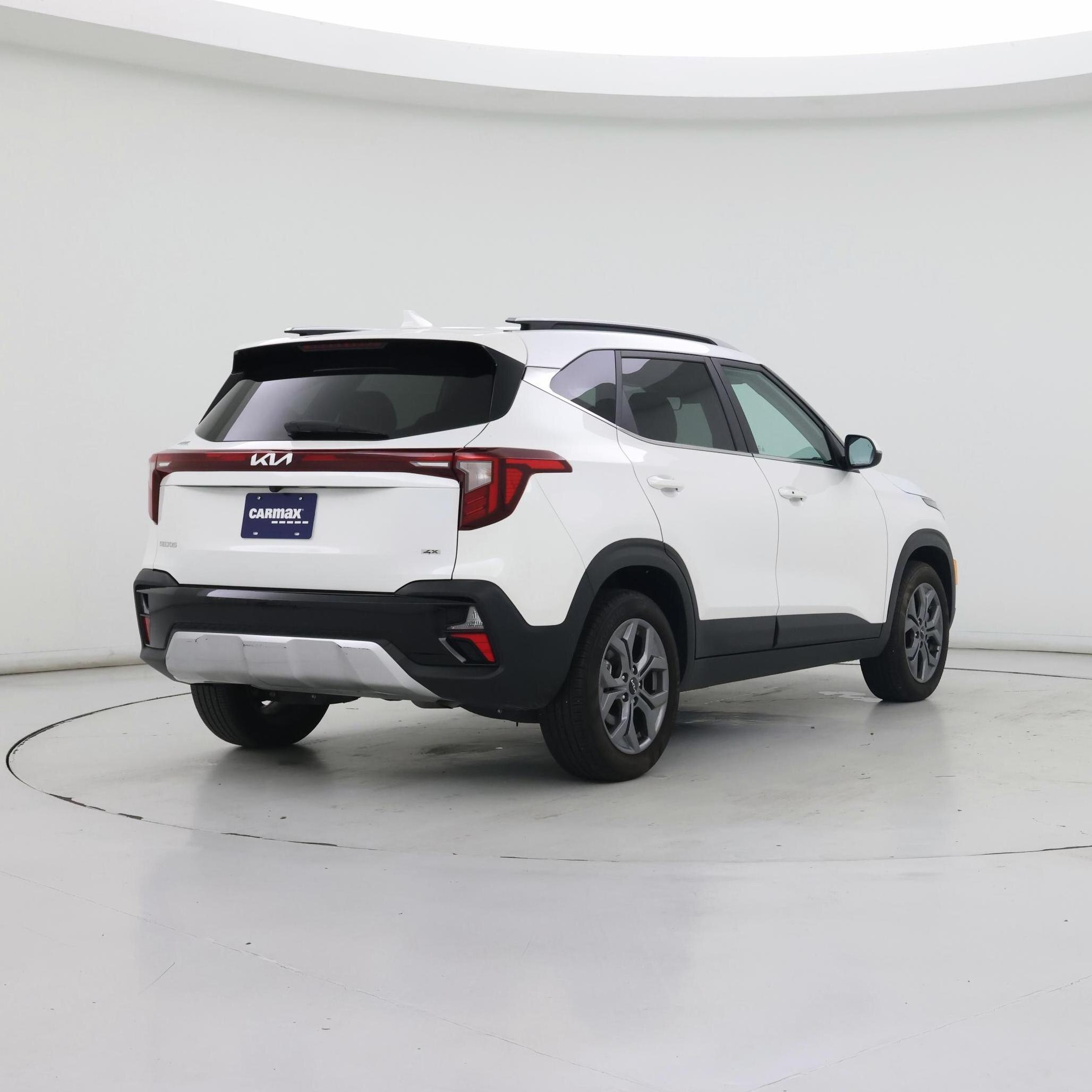 Thumbnail: 2024 Kia Seltos - 8