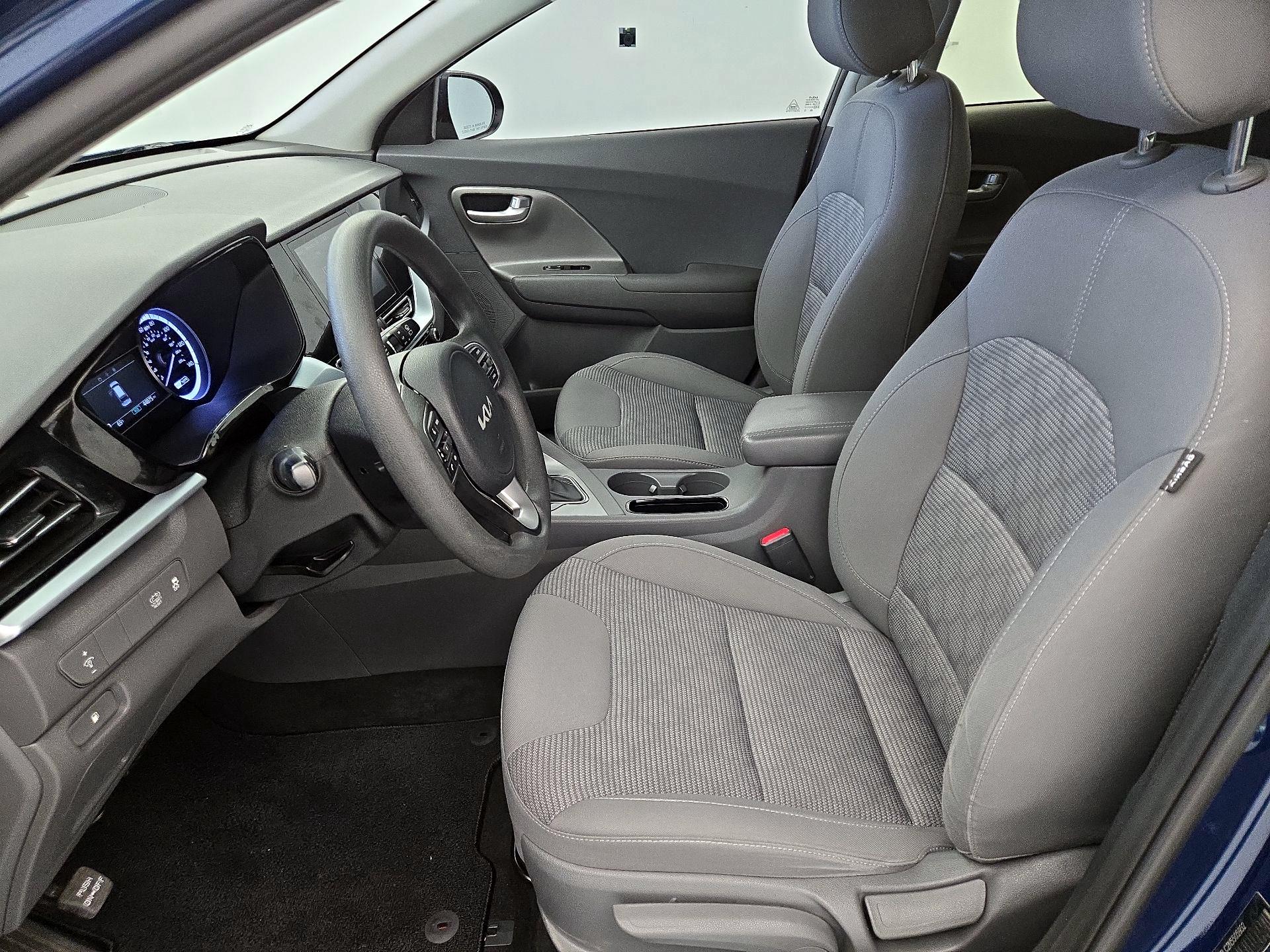 Thumbnail: 2022 Kia Niro - 11