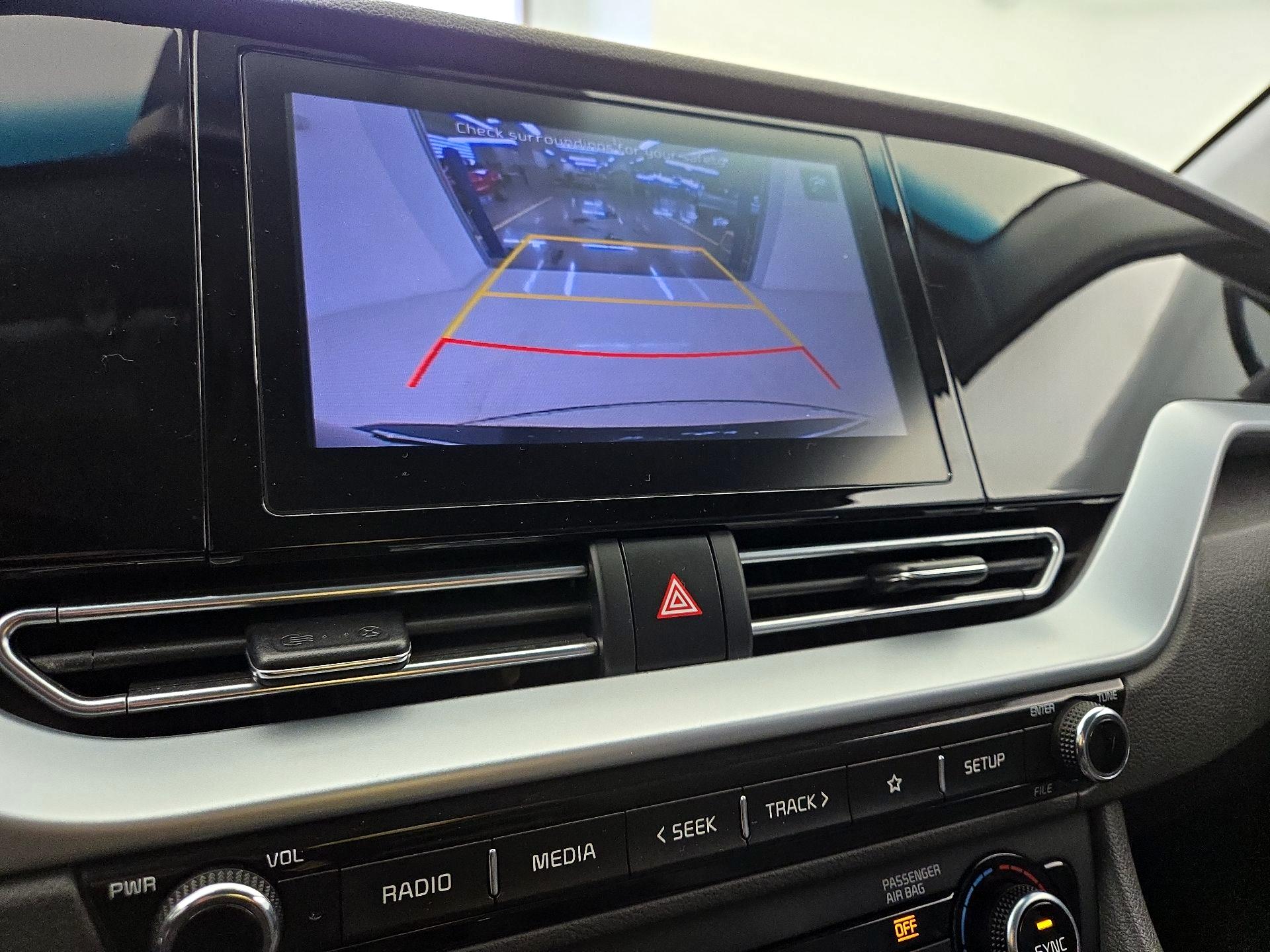 Thumbnail: 2022 Kia Niro - 14