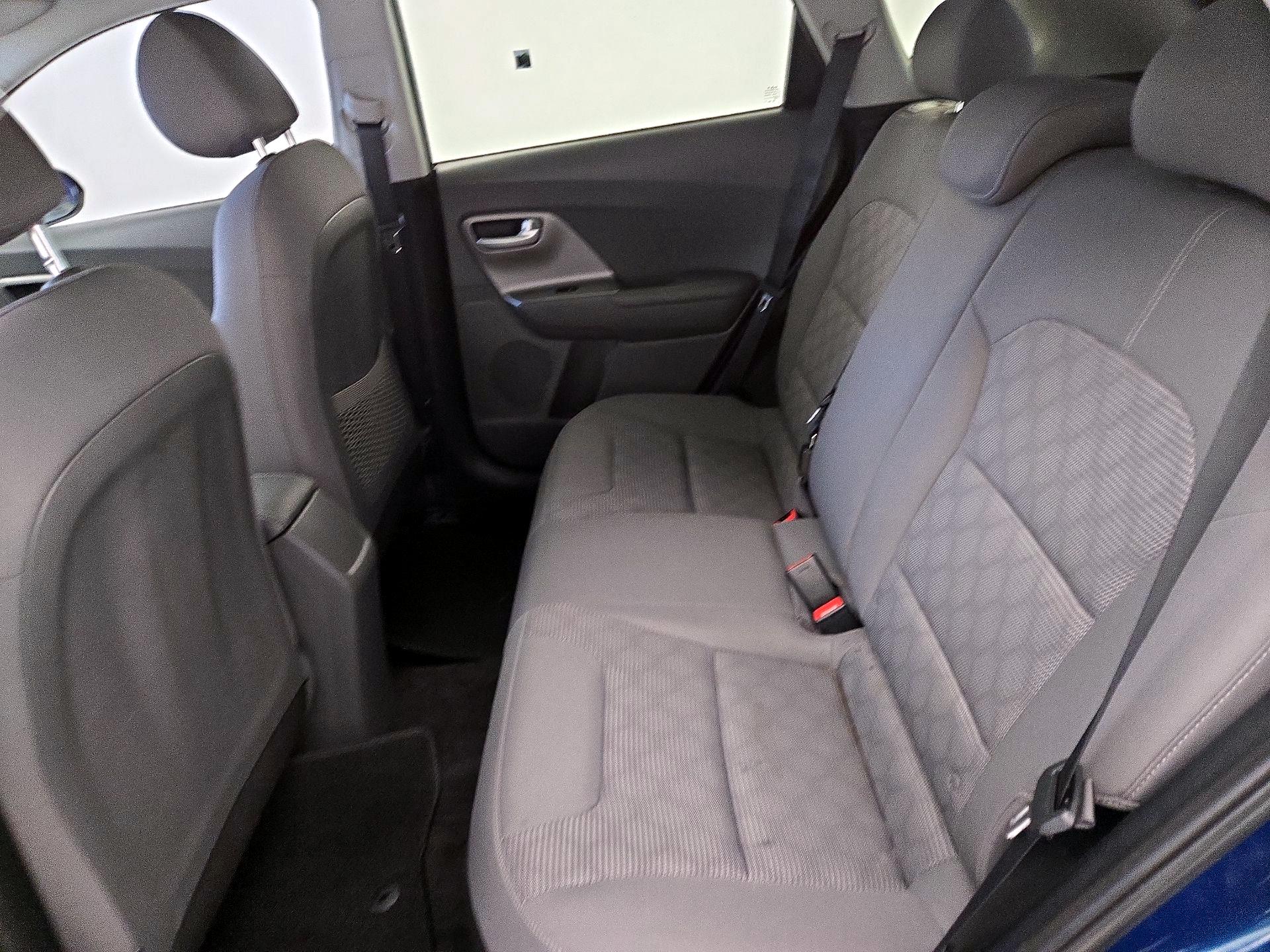 Thumbnail: 2022 Kia Niro - 19