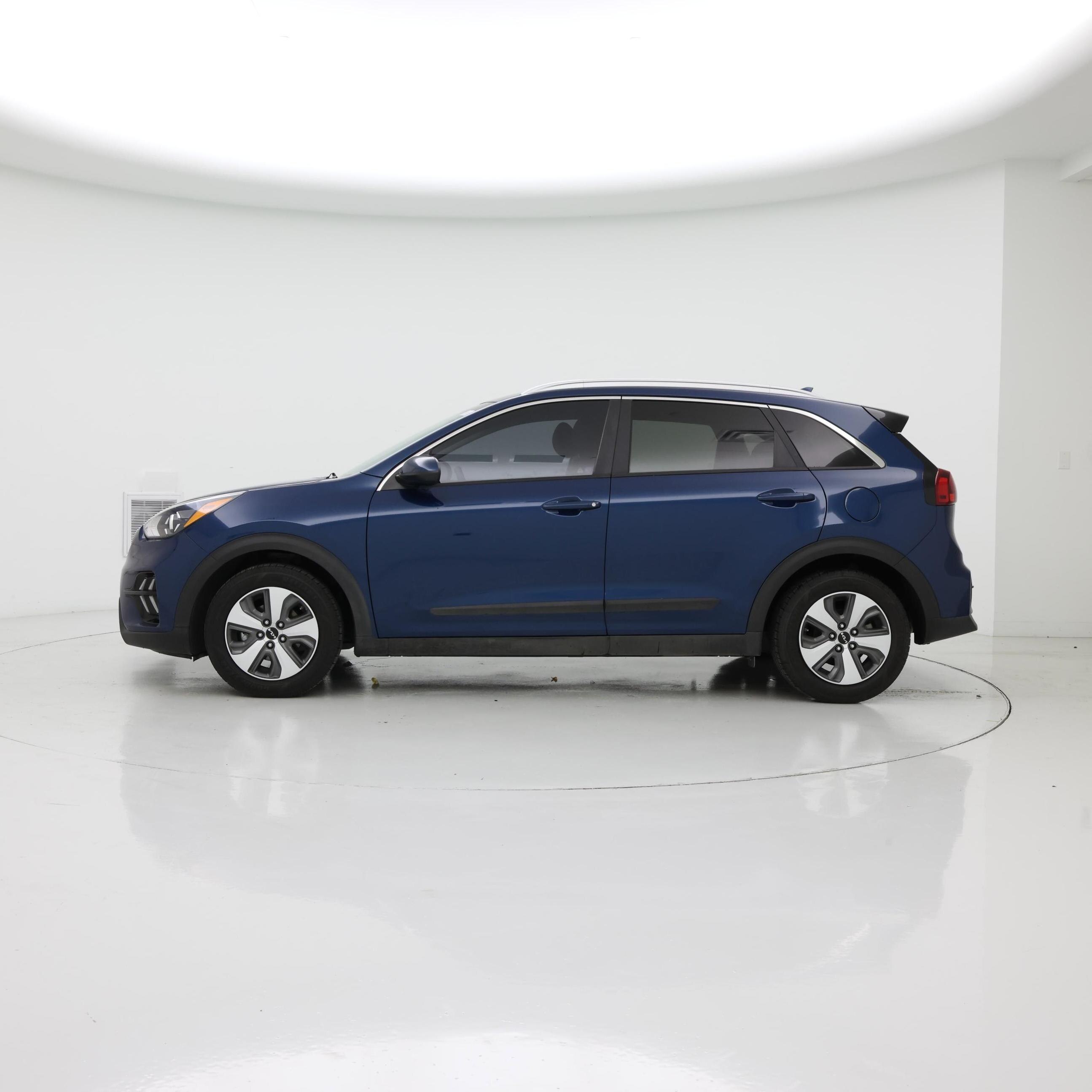 Thumbnail: 2022 Kia Niro - 3