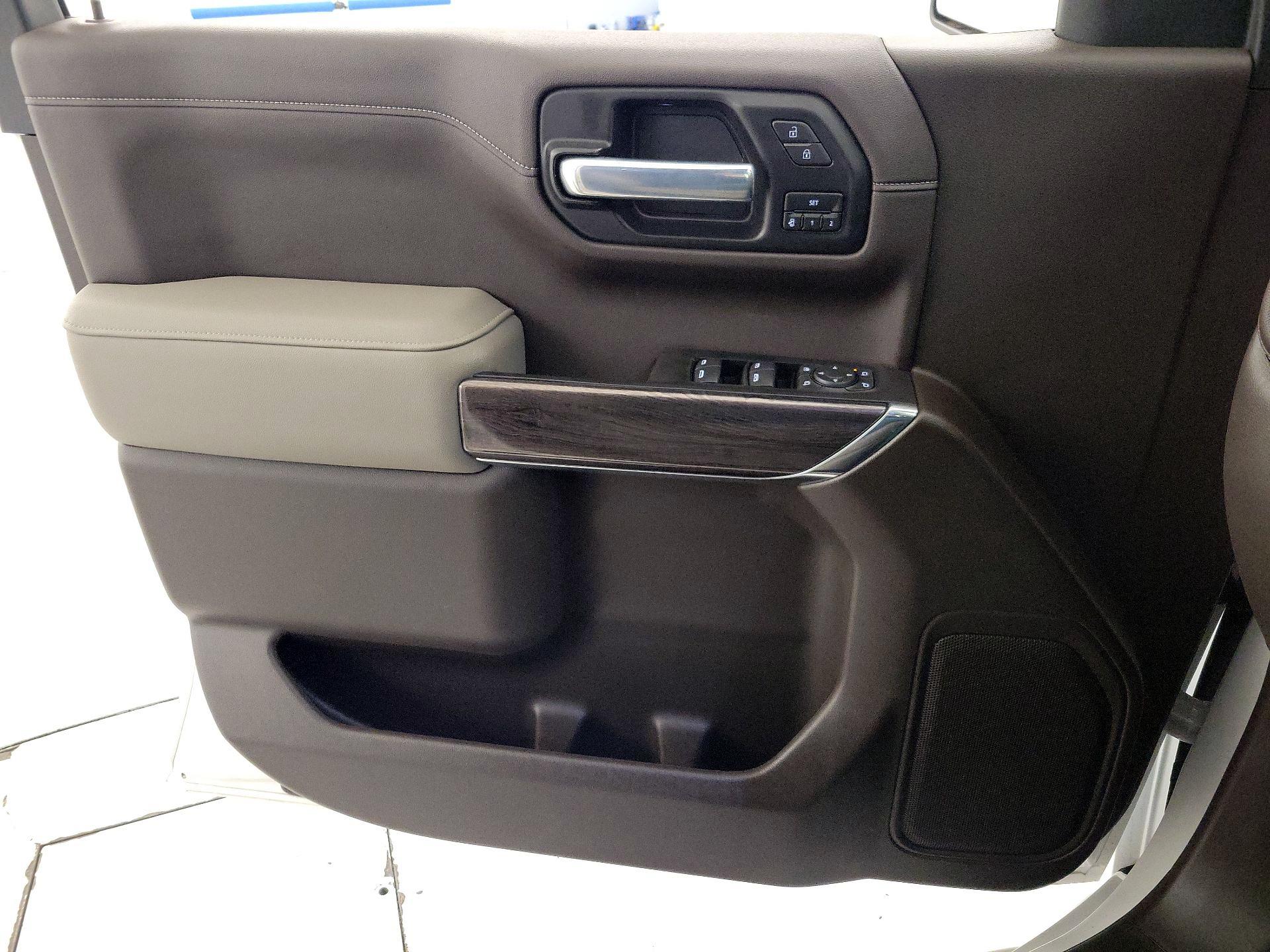 Thumbnail: 2021 Chevrolet Silverado 1500 - 12