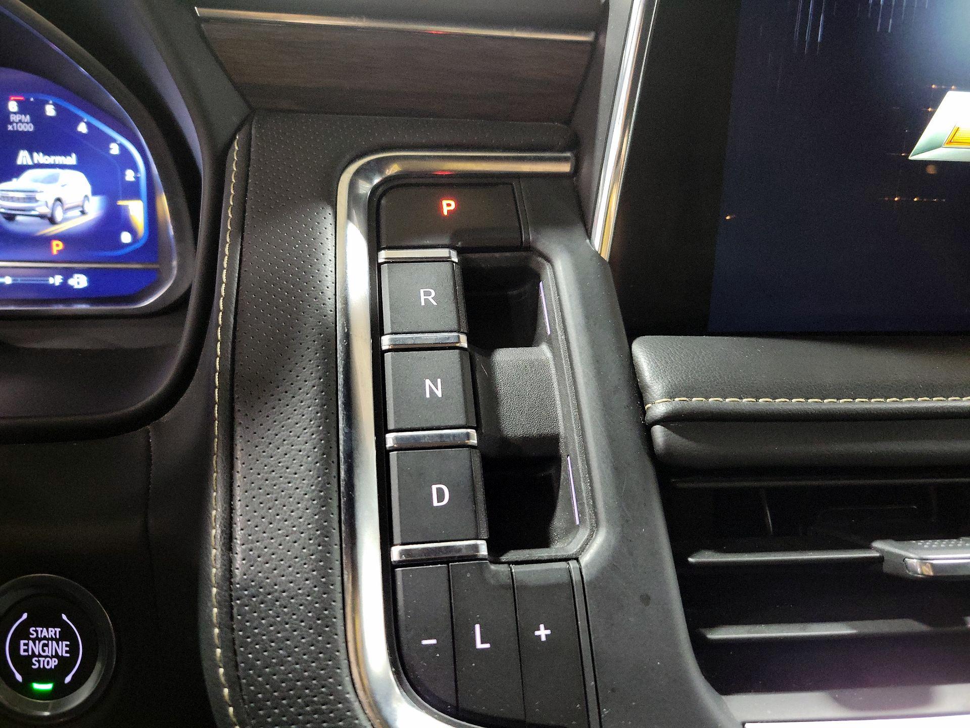 Thumbnail: 2023 Chevrolet Suburban - 17