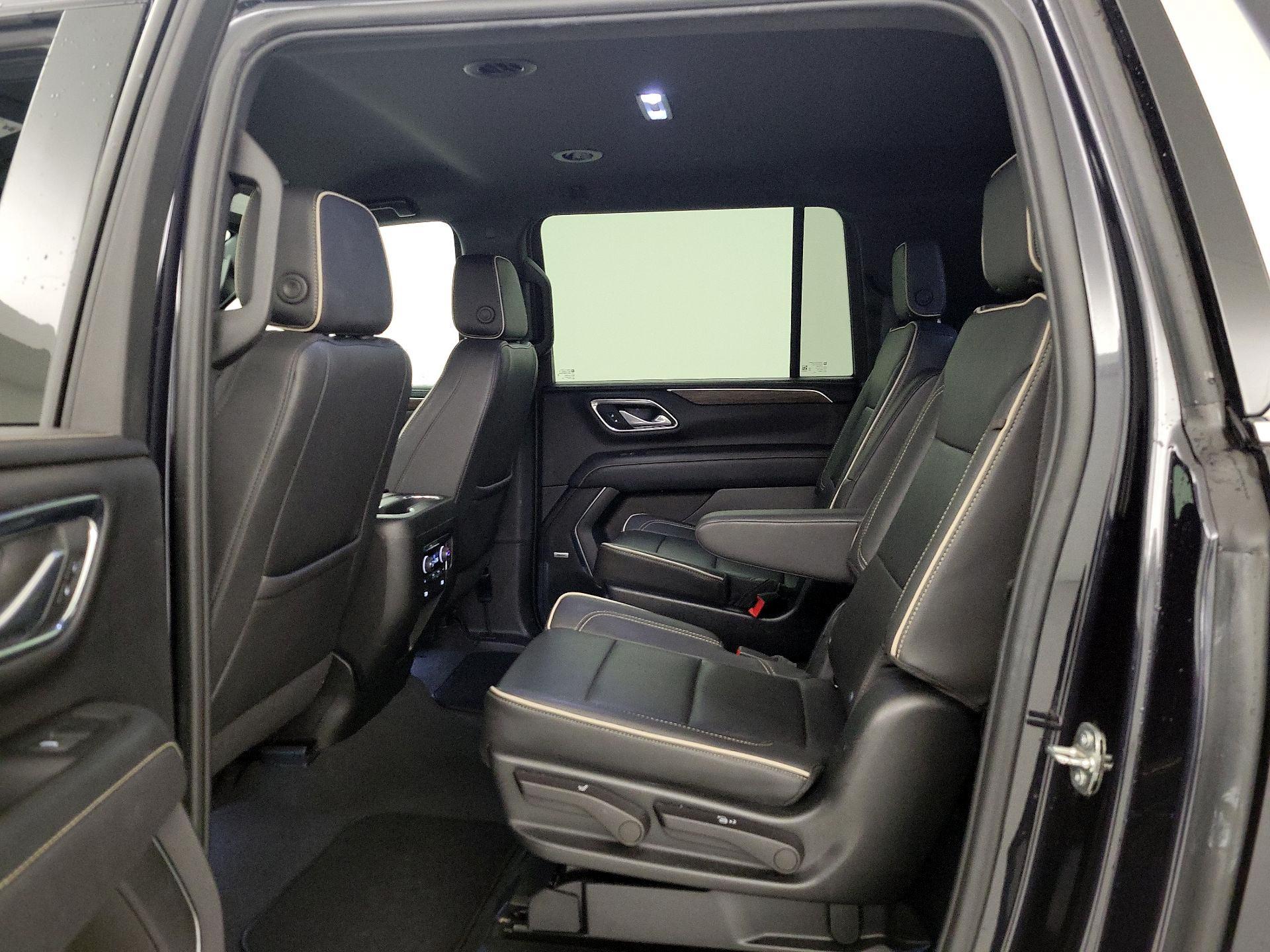 Thumbnail: 2023 Chevrolet Suburban - 18