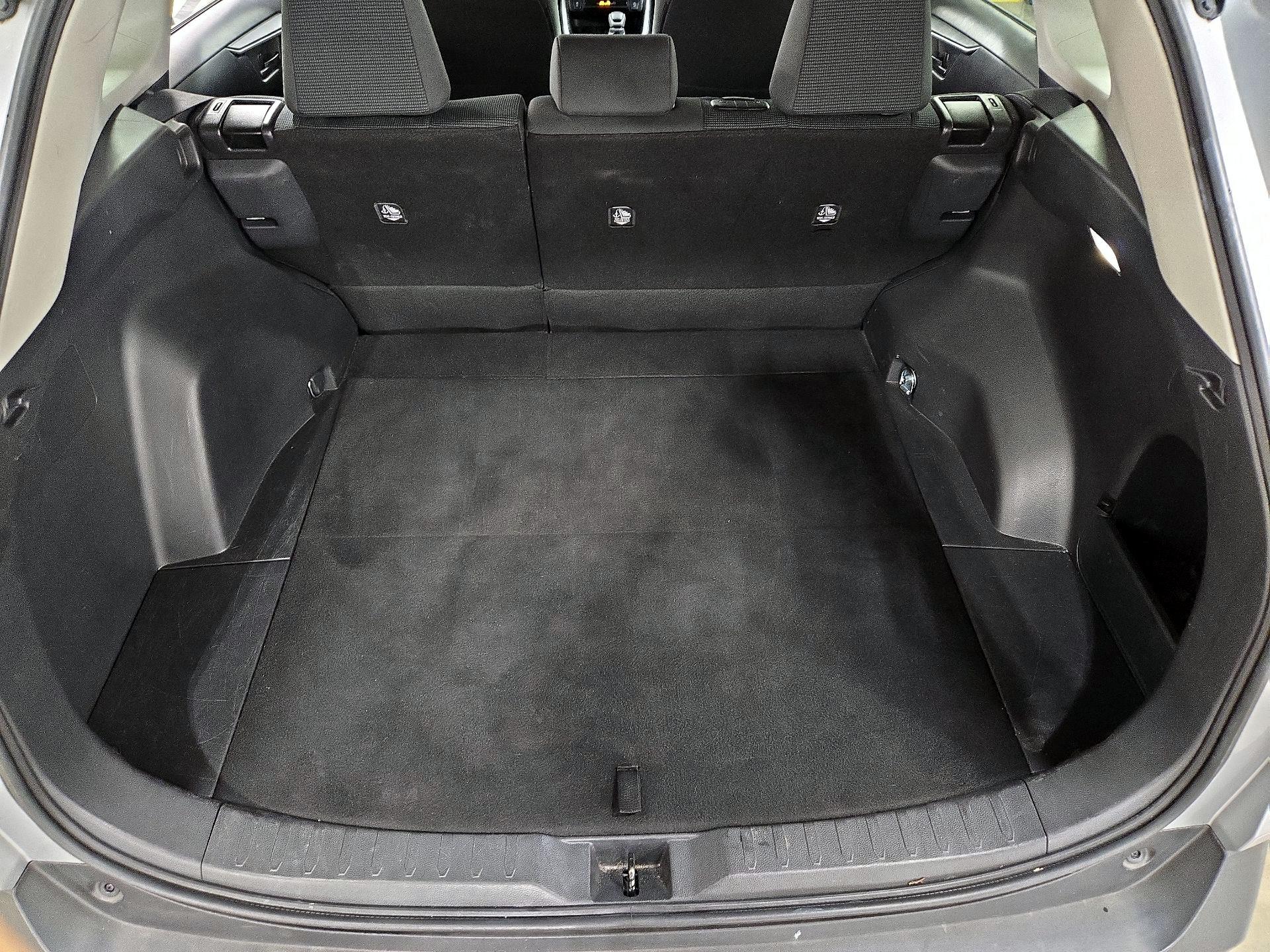 Thumbnail: 2023 Toyota RAV4 - 20