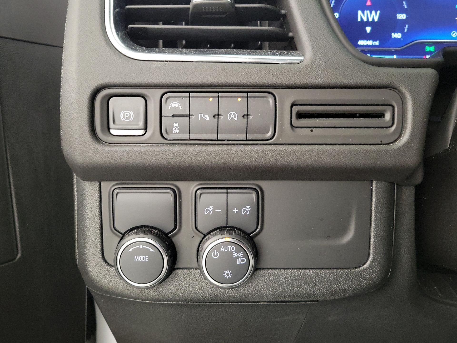 Thumbnail: 2023 Chevrolet Suburban - 13