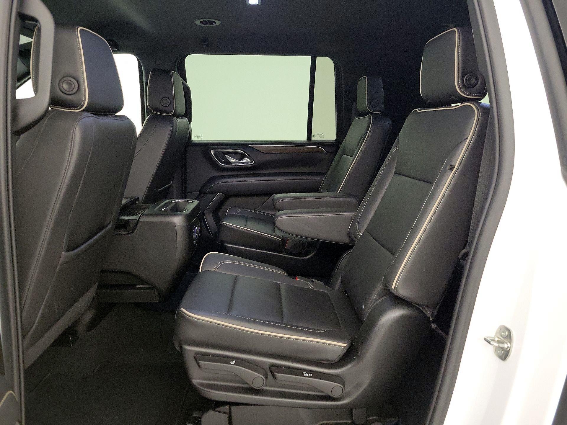 Thumbnail: 2023 Chevrolet Suburban - 18