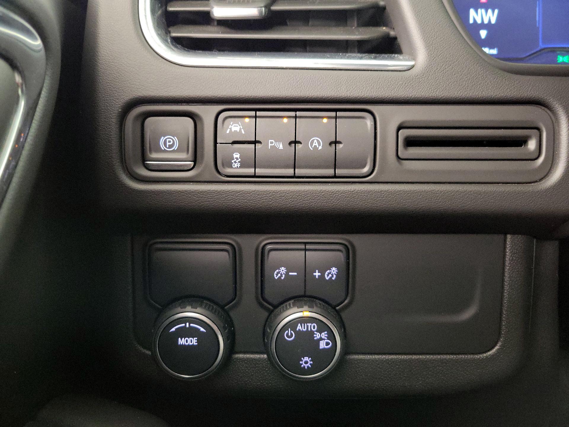 Thumbnail: 2023 Chevrolet Suburban - 13