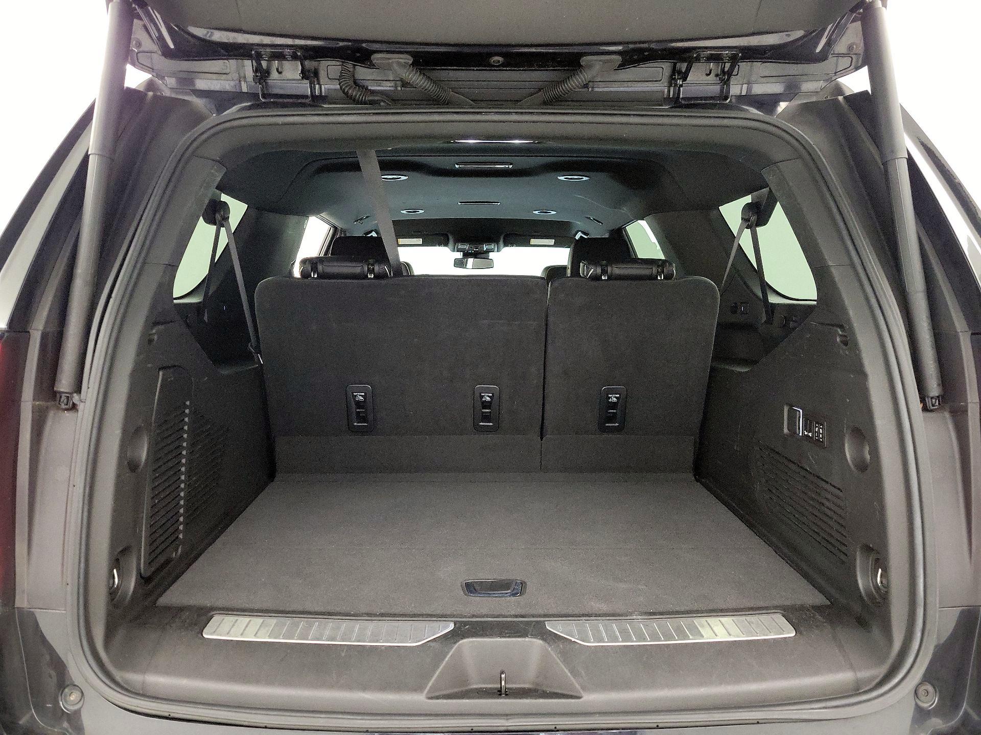 Thumbnail: 2023 Chevrolet Suburban - 20