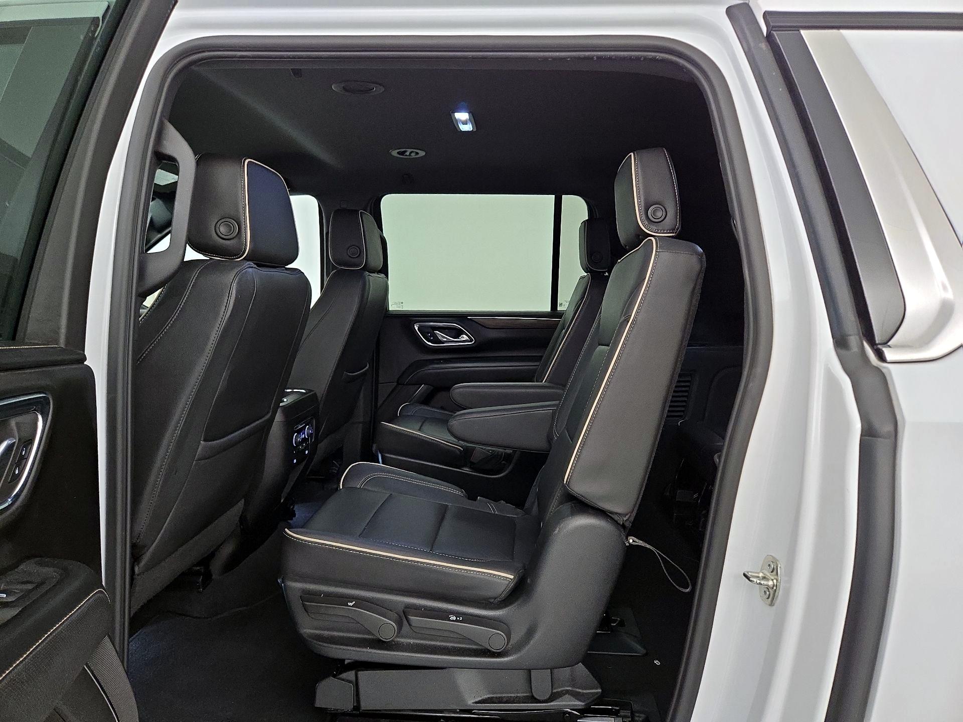 Thumbnail: 2023 Chevrolet Suburban - 20